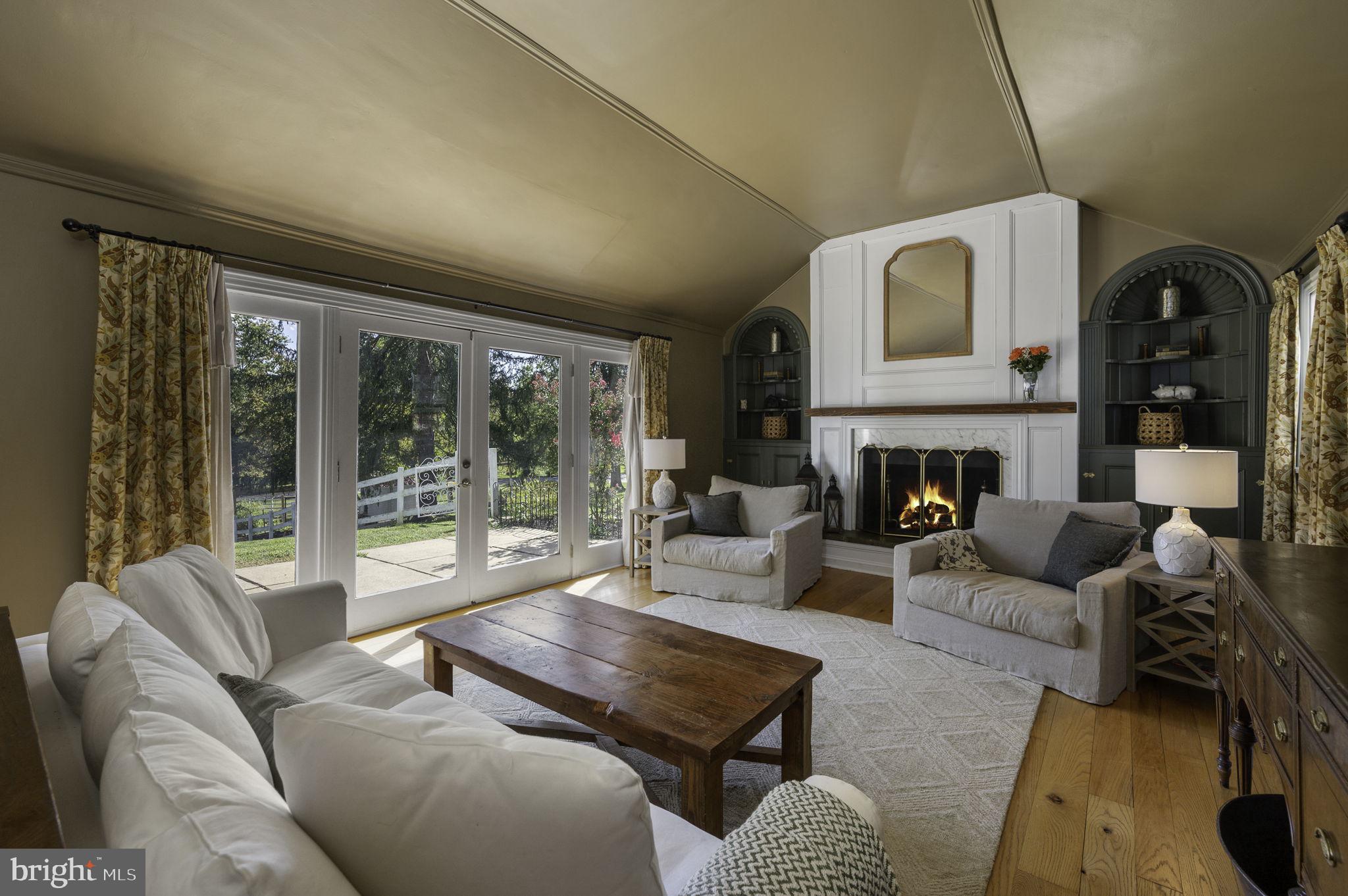 PICKERING HILL - Residential