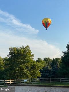 PICKERING HILL - Residential