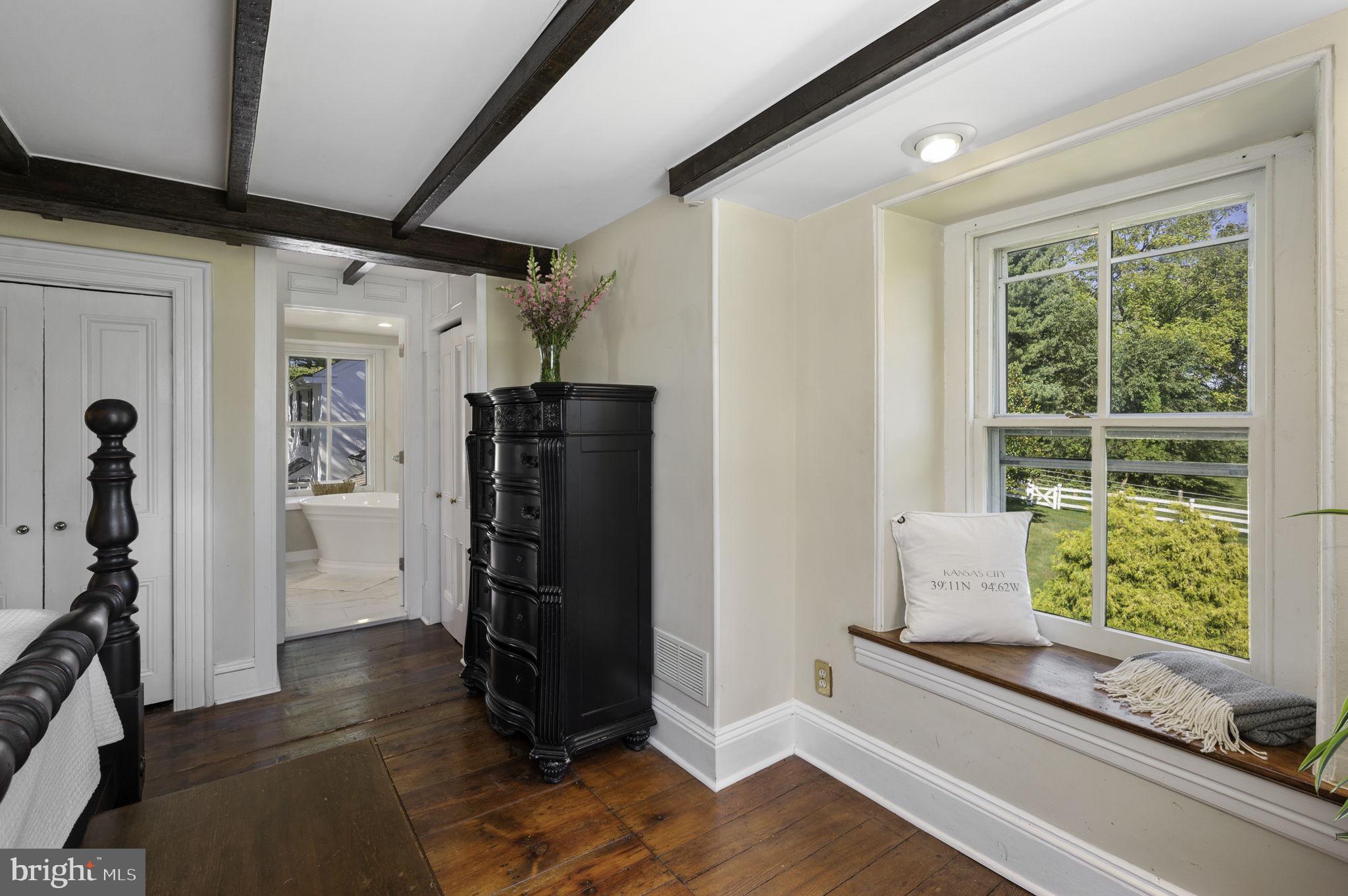 PICKERING HILL - Residential