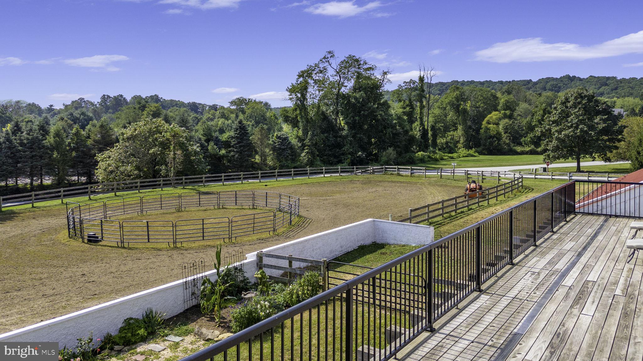 PICKERING HILL - Residential