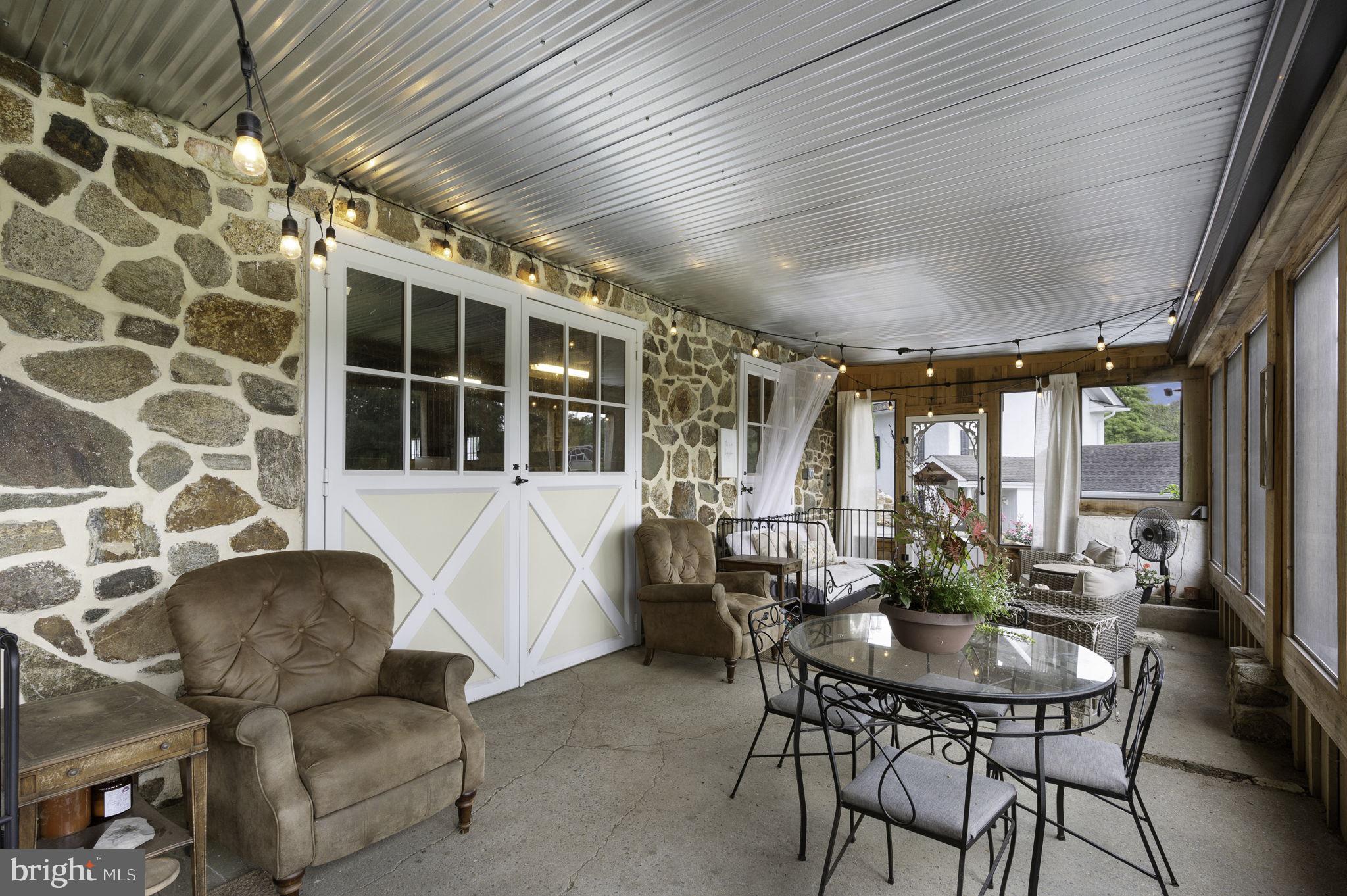 PICKERING HILL - Residential