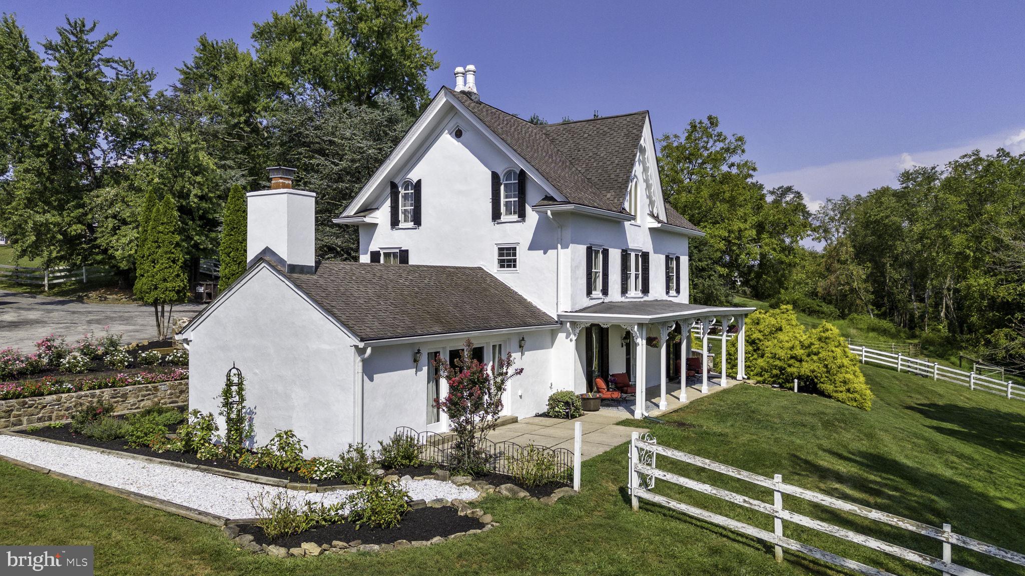 PICKERING HILL - Residential