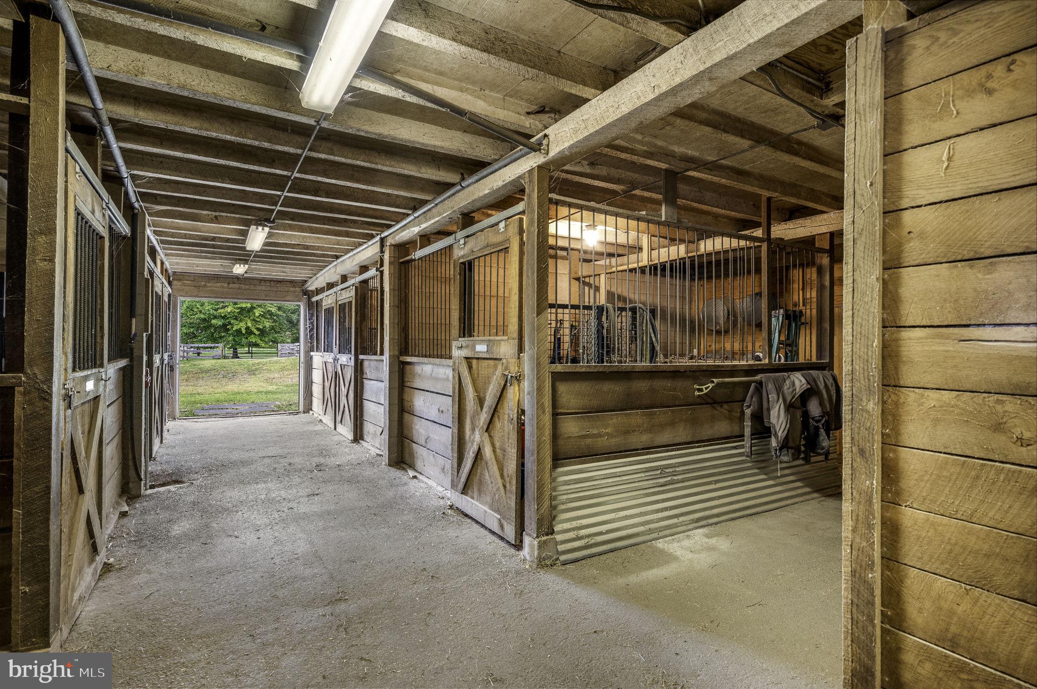 PICKERING HILL - Residential