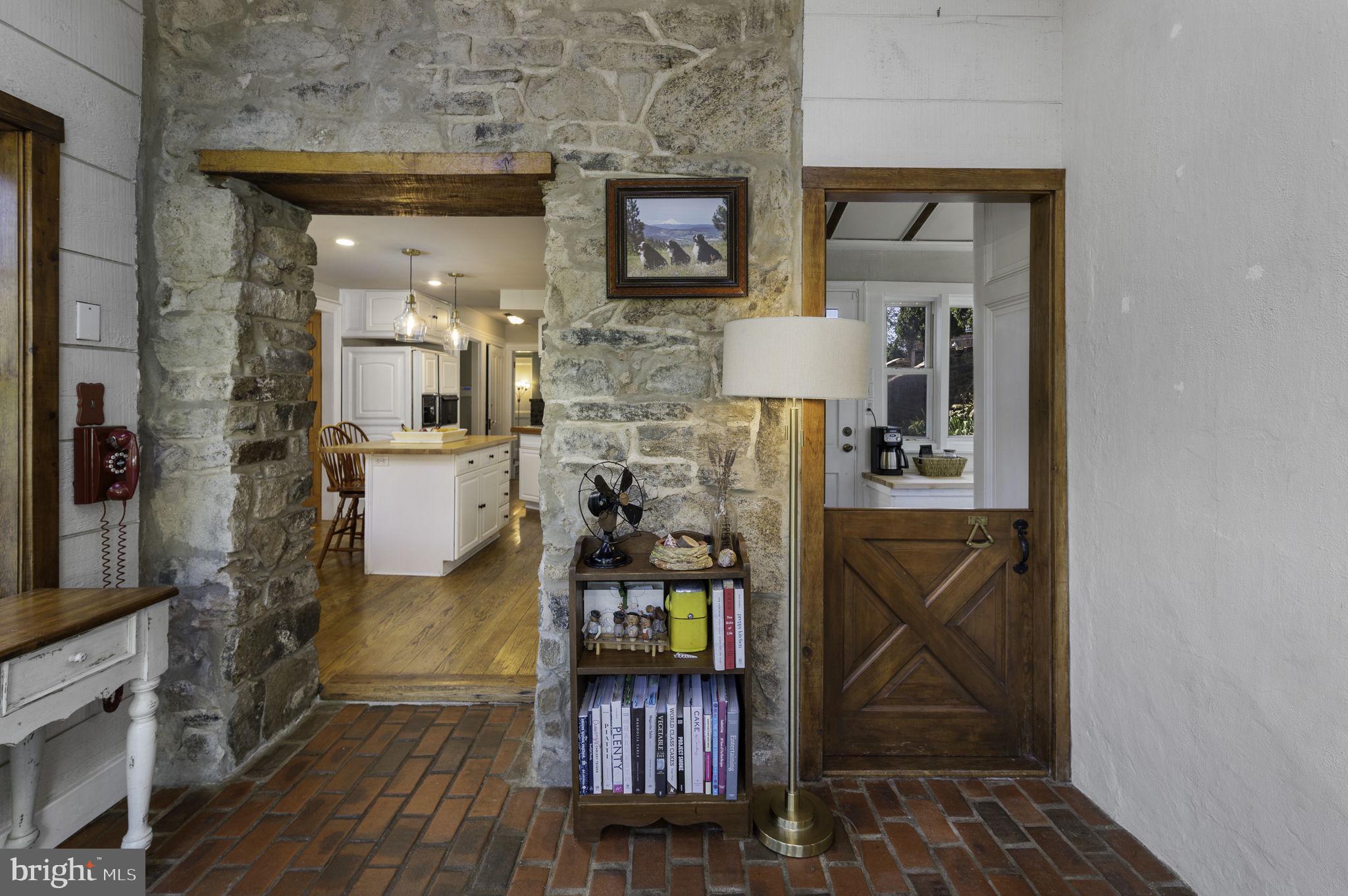 PICKERING HILL - Residential