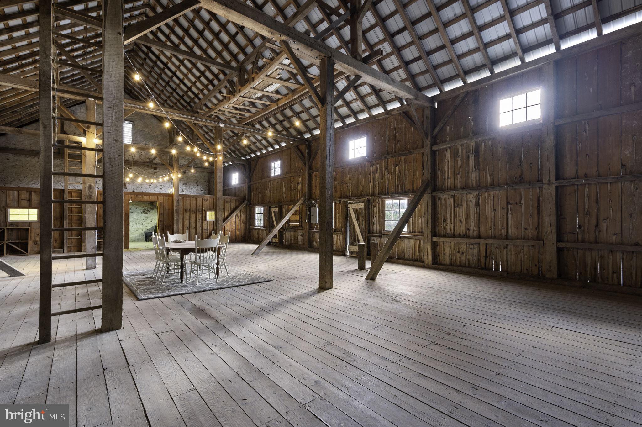 PICKERING HILL - Residential