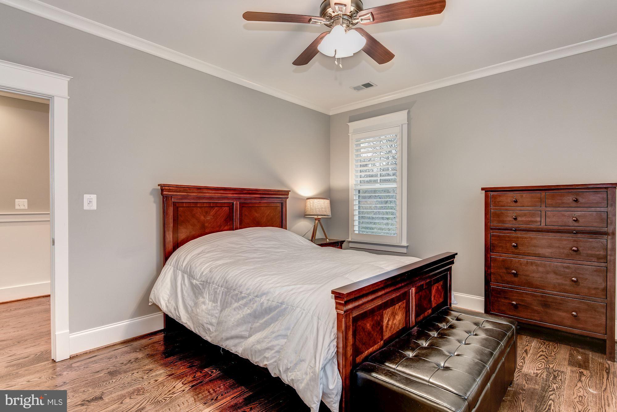 COUNTRY CLUB HILLS - Residential