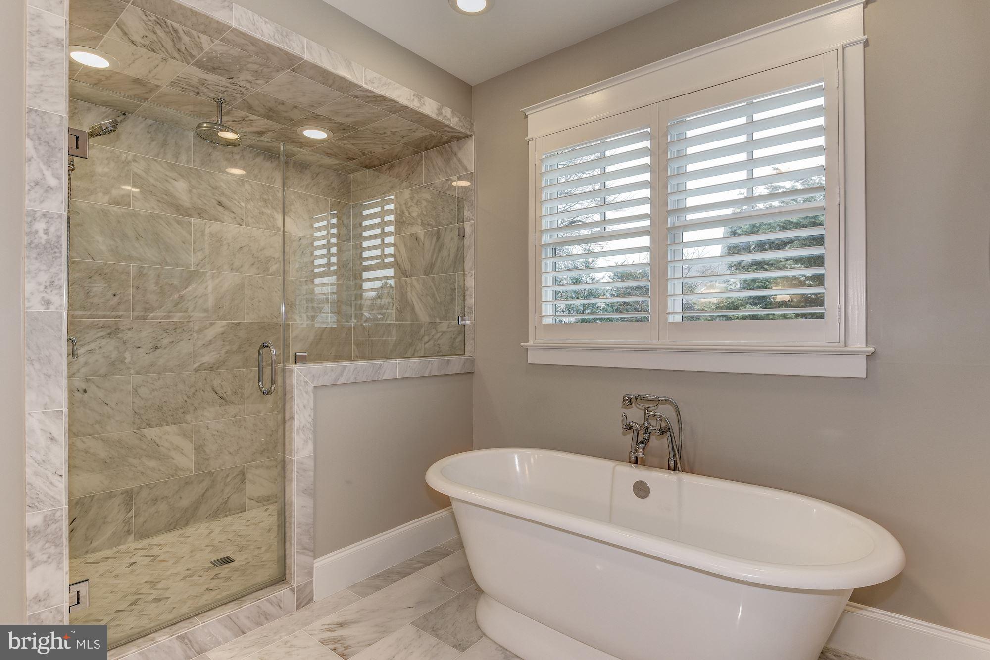 COUNTRY CLUB HILLS - Residential