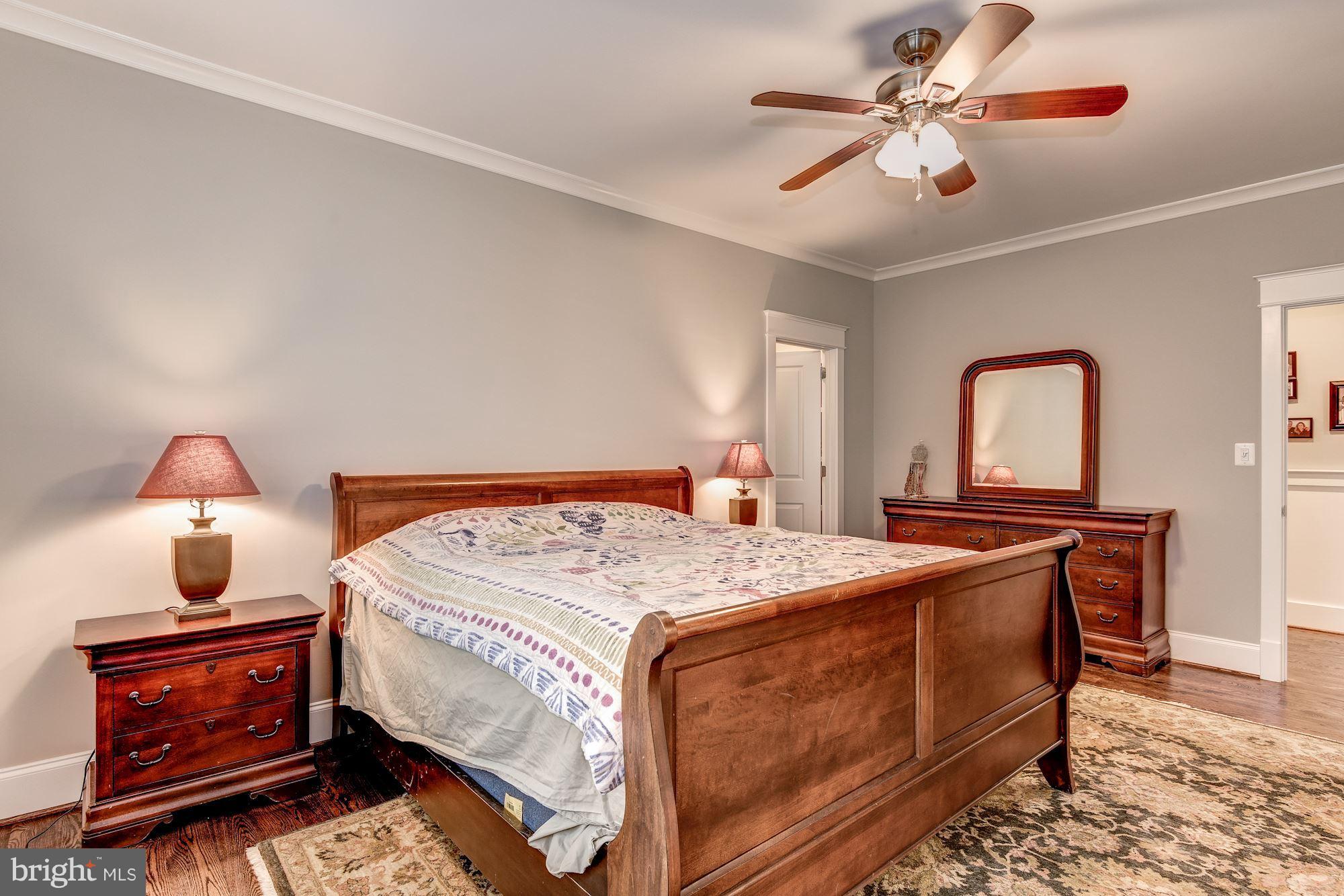 COUNTRY CLUB HILLS - Residential