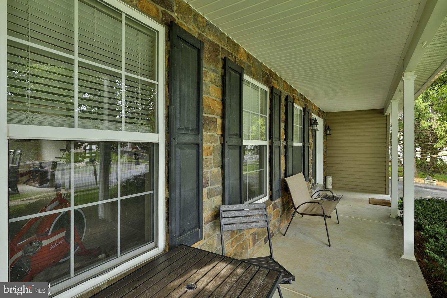 1500 WINDMILL LANE