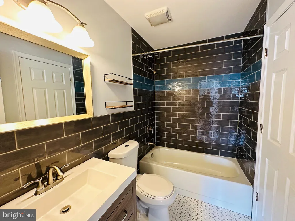 Additional image 12 of 319 Canterbury Court, Newtown, PA 18940