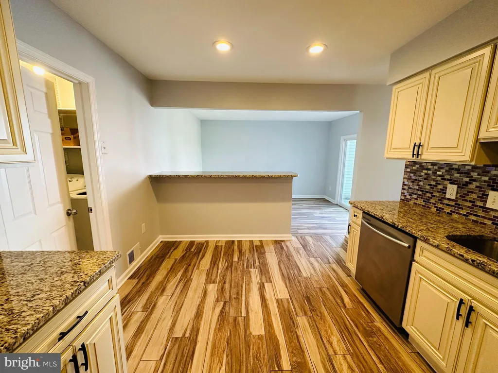 Additional image 9 of 319 Canterbury Court, Newtown, PA 18940