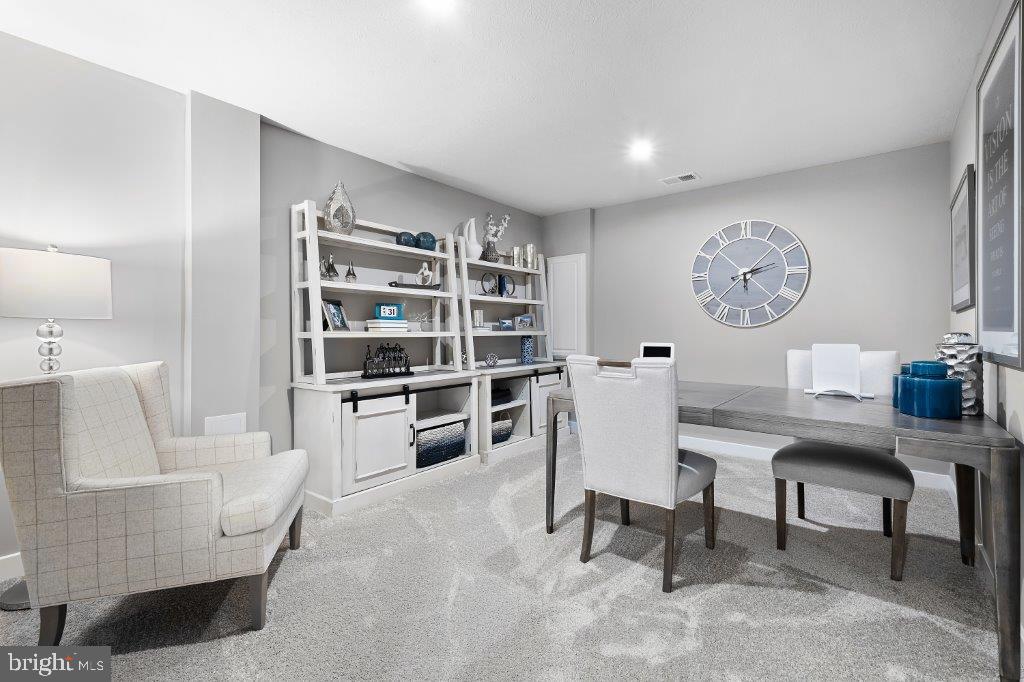 JAMES RUN CARRIAGE HOMES - Residential