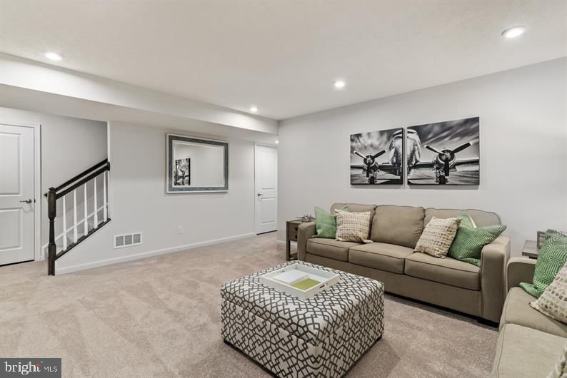 JAMES RUN CARRIAGE HOMES - Residential