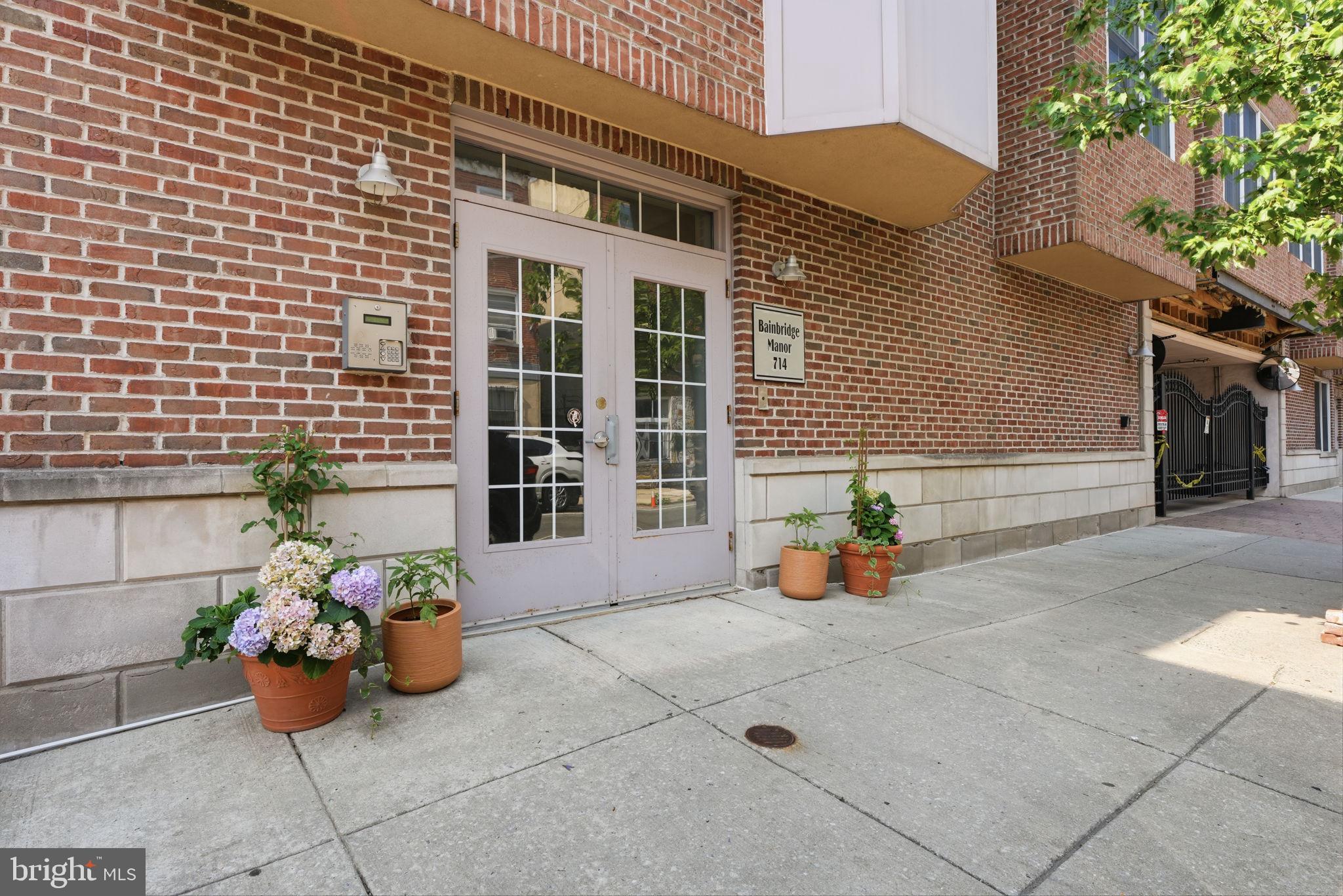 714 BAINBRIDGE STREET 14