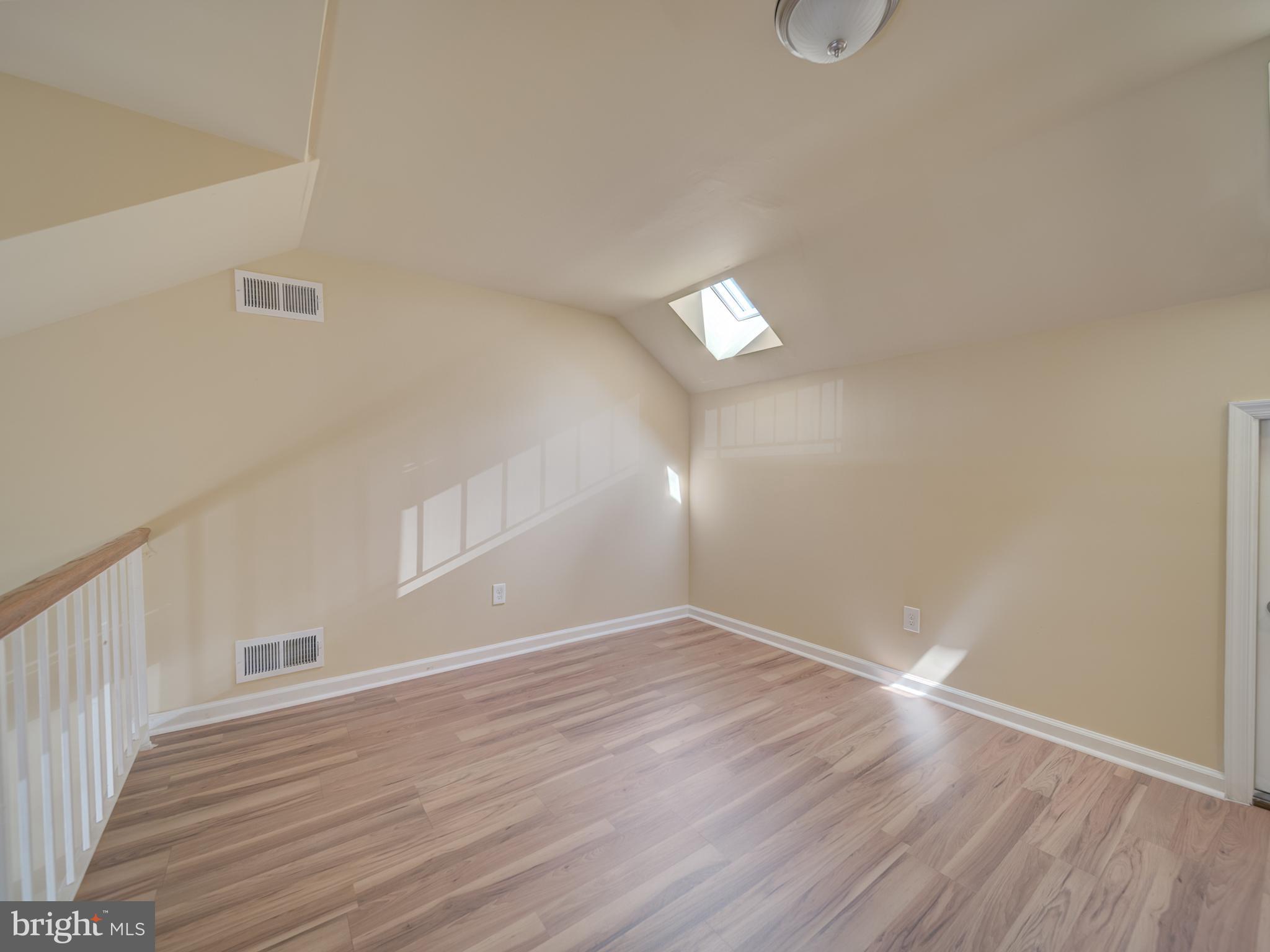 SPRINGFIELD OAKS - Residential Lease