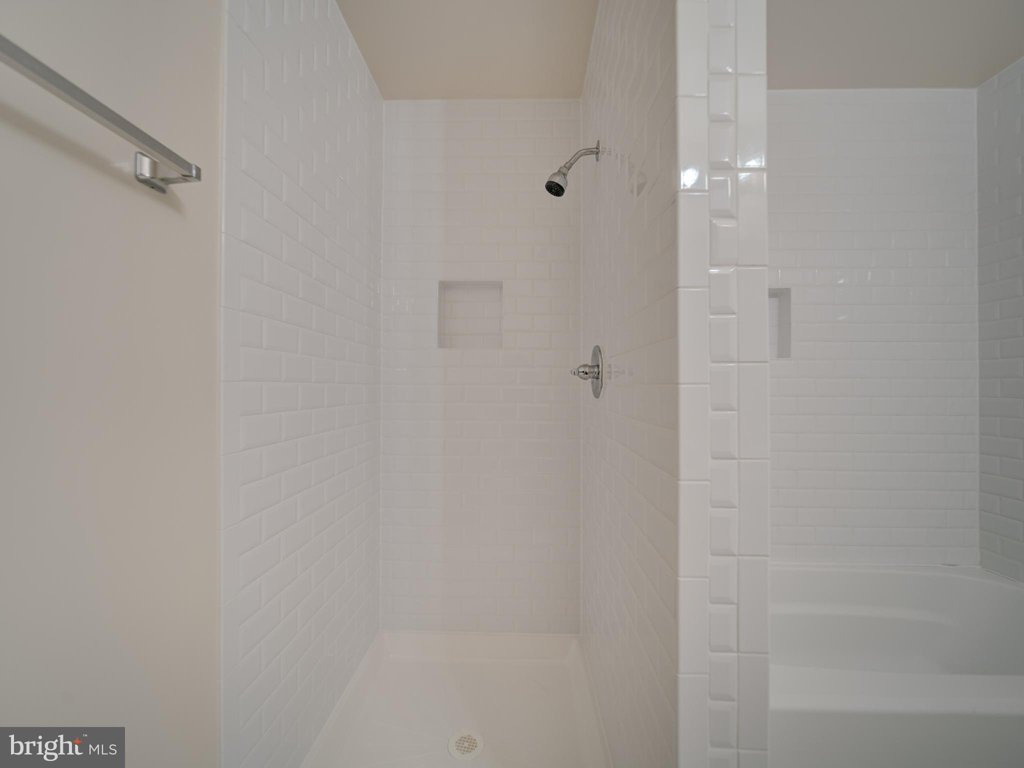 SPRINGFIELD OAKS - Residential Lease