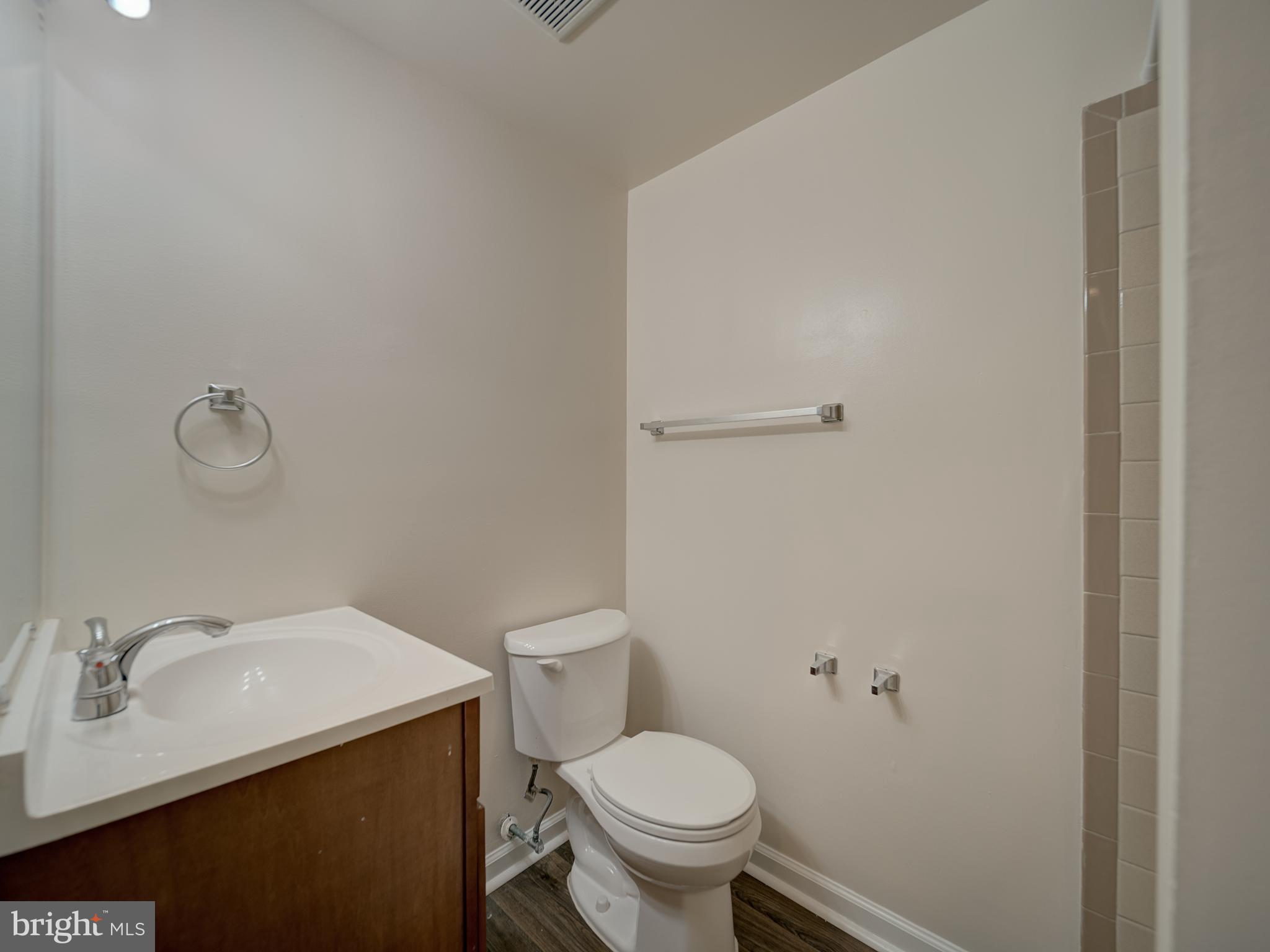 SPRINGFIELD OAKS - Residential Lease