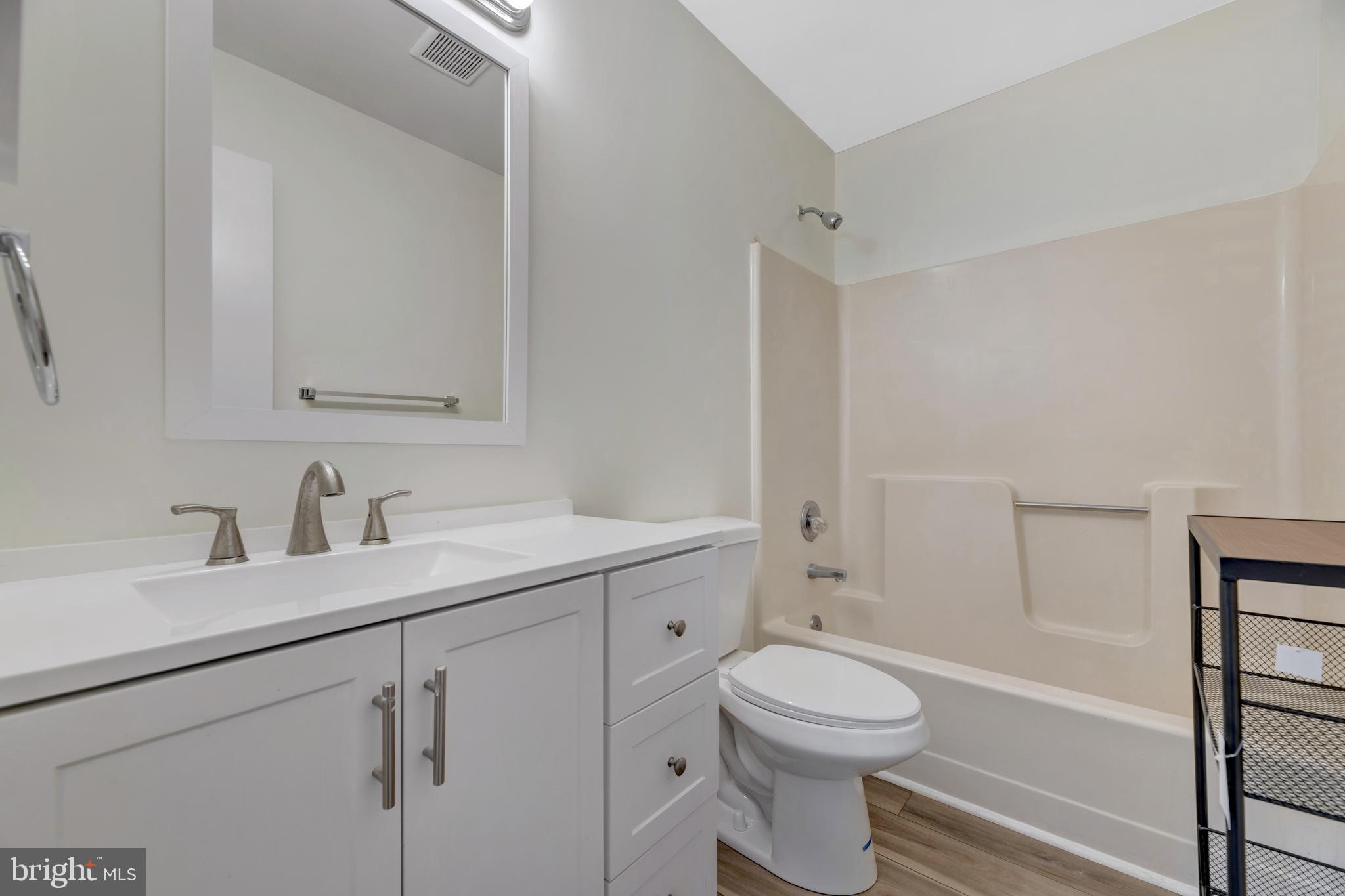 RUTHERFORD GREEN - Residential Lease