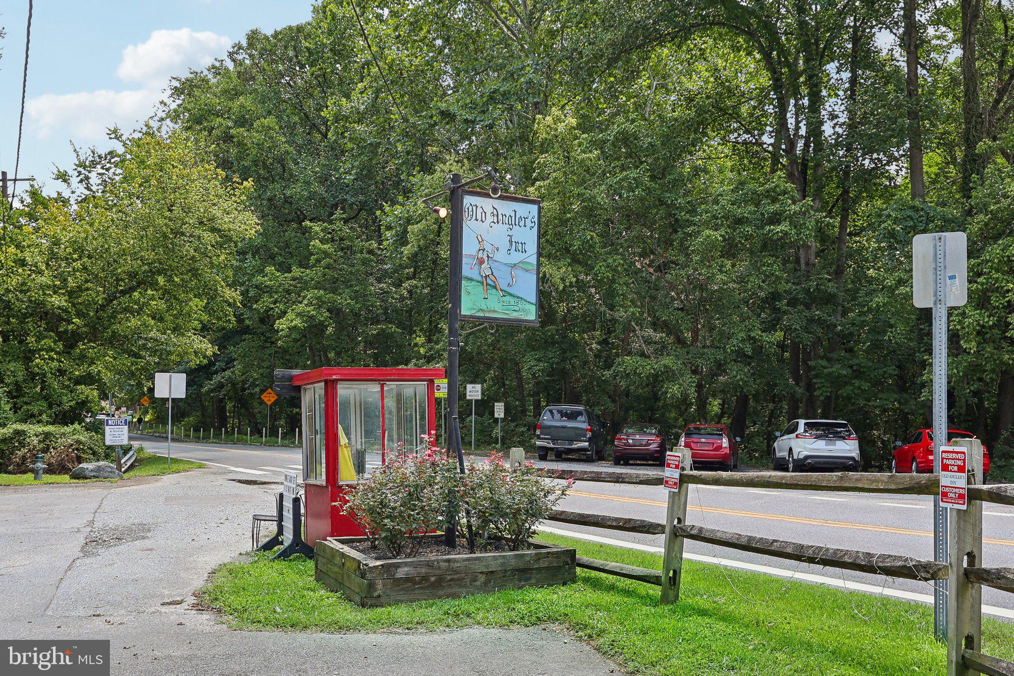 RIVER FALLS - Residential