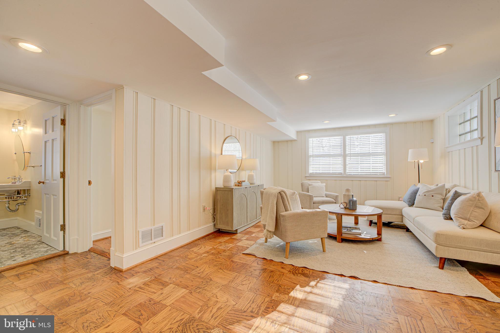 COLLEGE HEIGHTS ESTATES - Residential