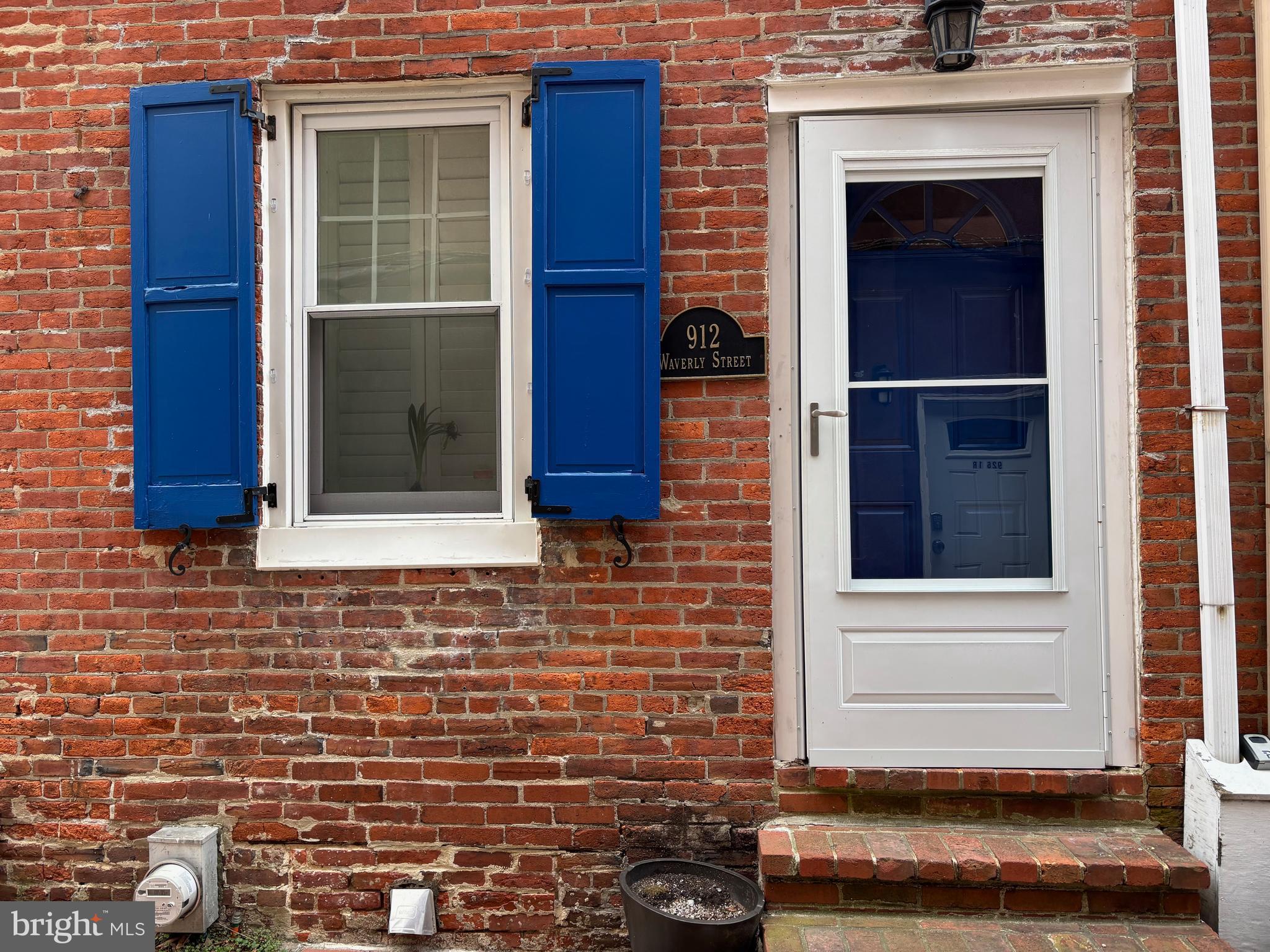 WASHINGTON SQ WEST - Residential Lease