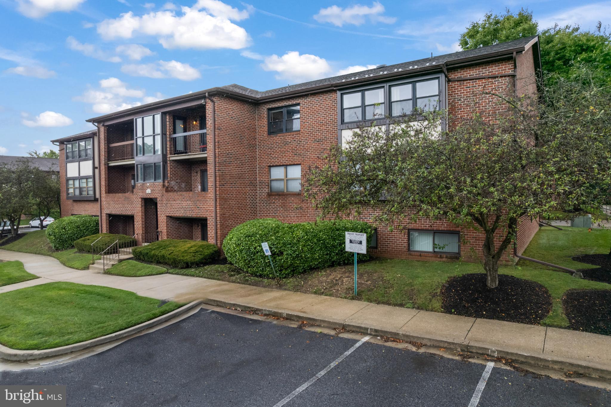 8 JULIET LANE 304