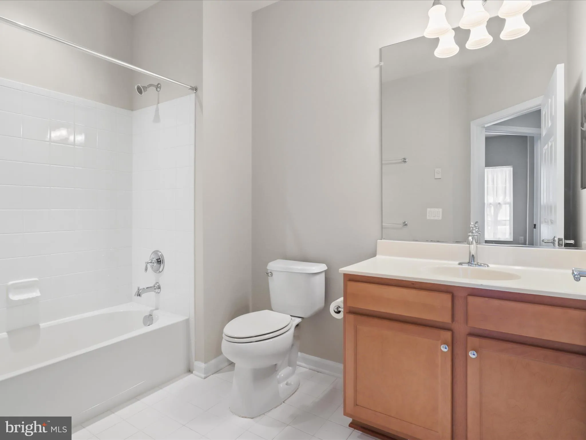 Fredericksburg, Virginia 22406, United States, 2 Bedrooms Bedrooms, ,2 BathroomsBathrooms,Residential,Contingent,140650