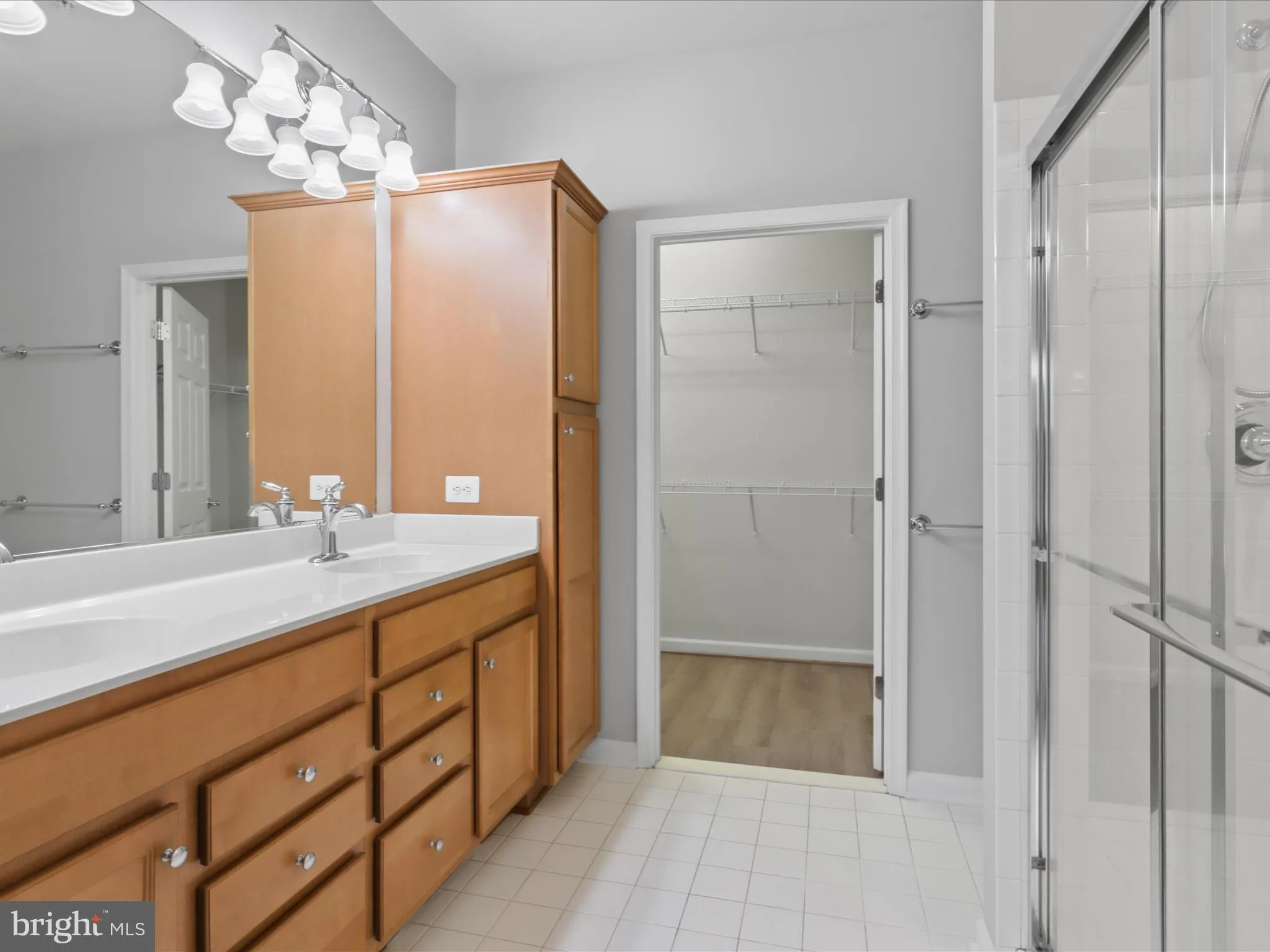 Fredericksburg, Virginia 22406, United States, 2 Bedrooms Bedrooms, ,2 BathroomsBathrooms,Residential,Contingent,140650