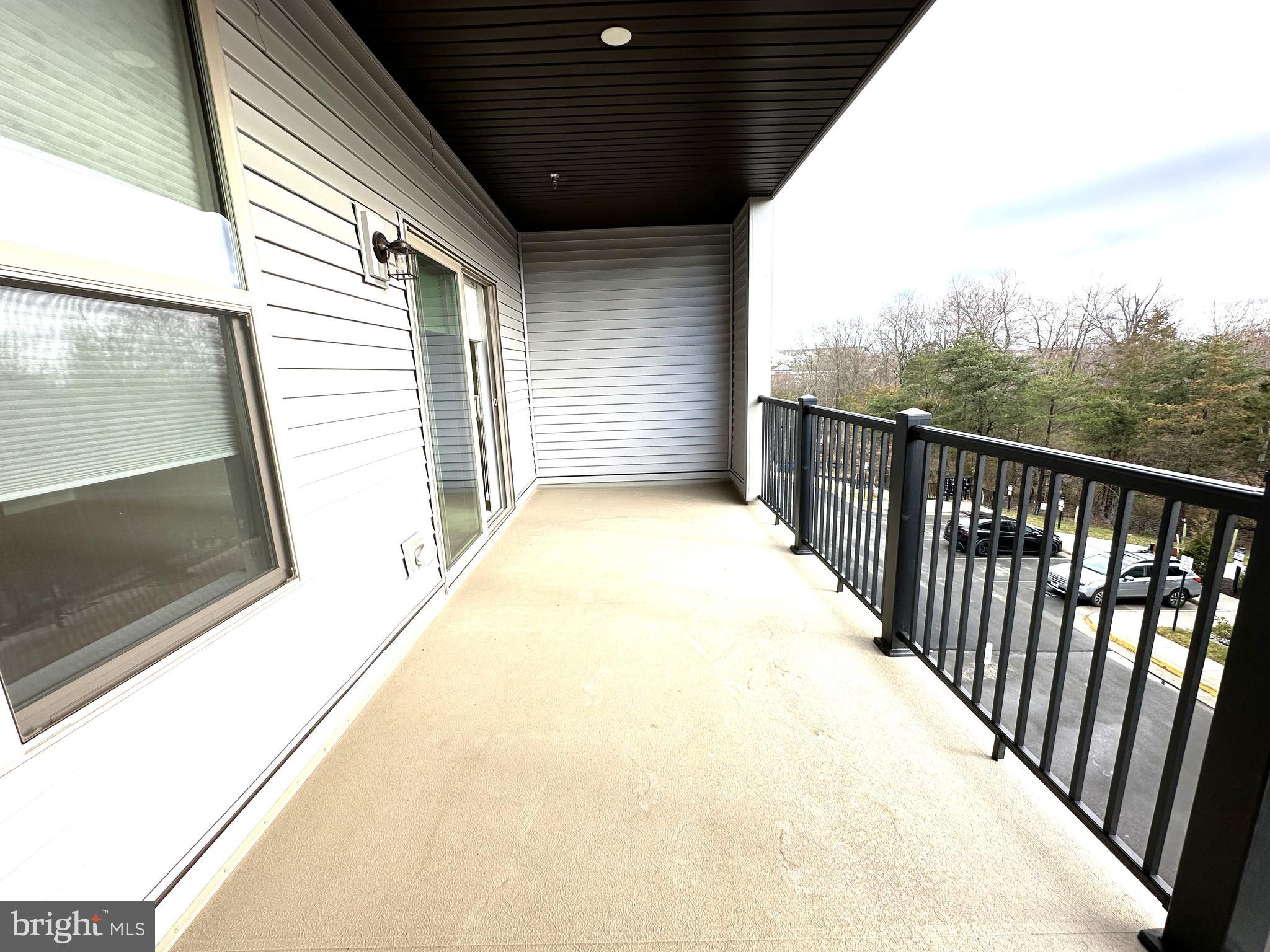 DULLES TECHNOLOGY - Residential Lease