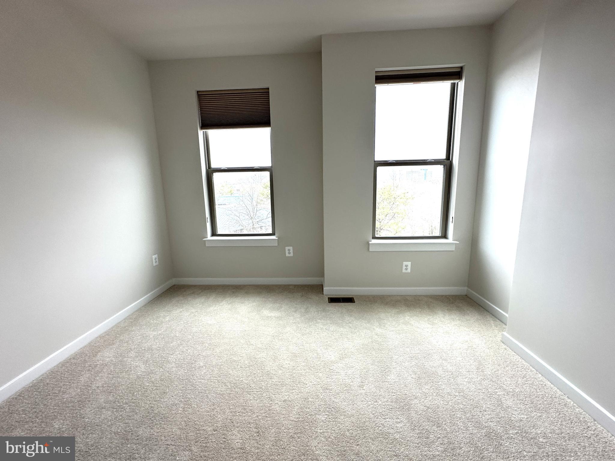 DULLES TECHNOLOGY - Residential Lease