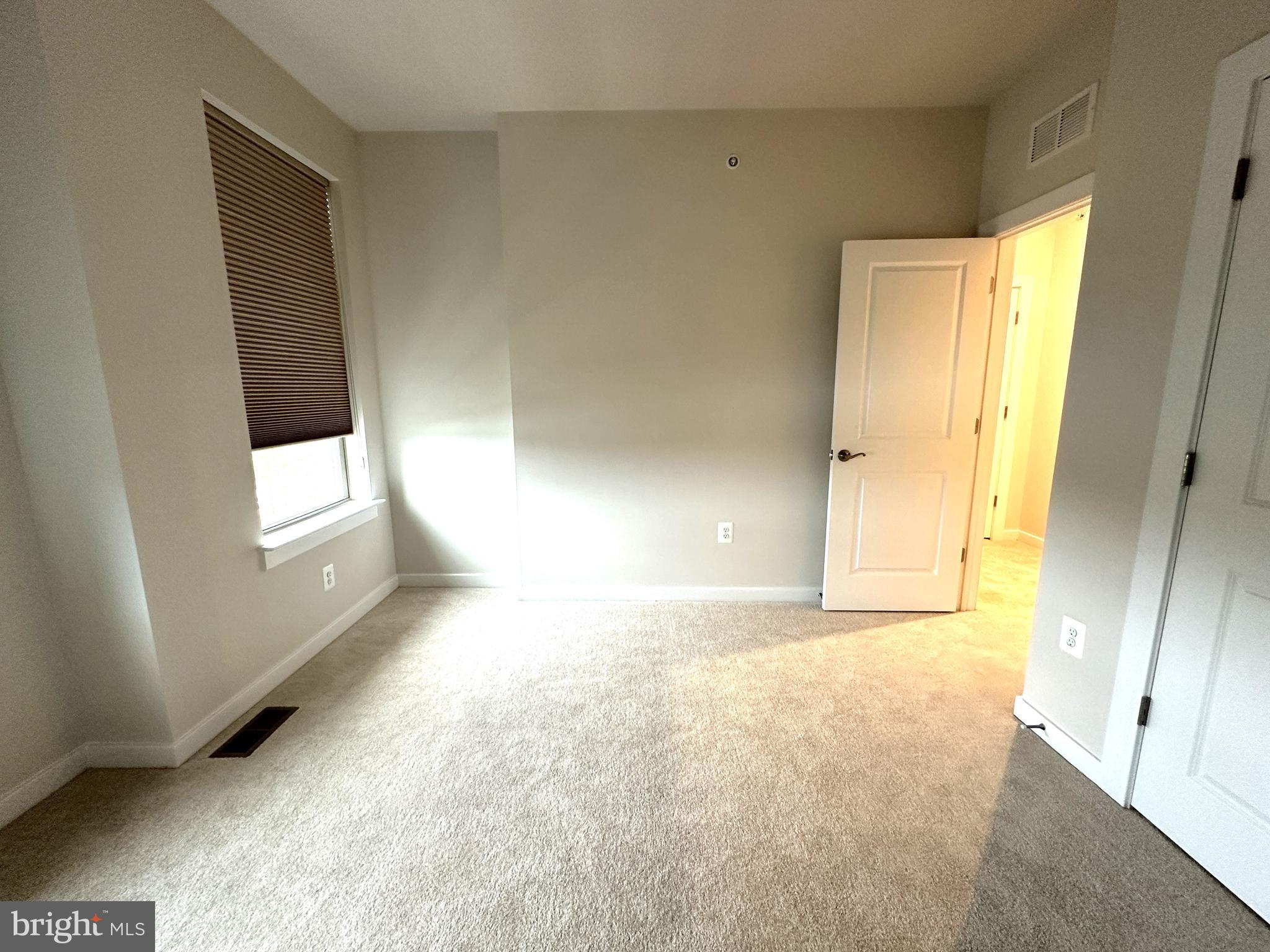 DULLES TECHNOLOGY - Residential Lease