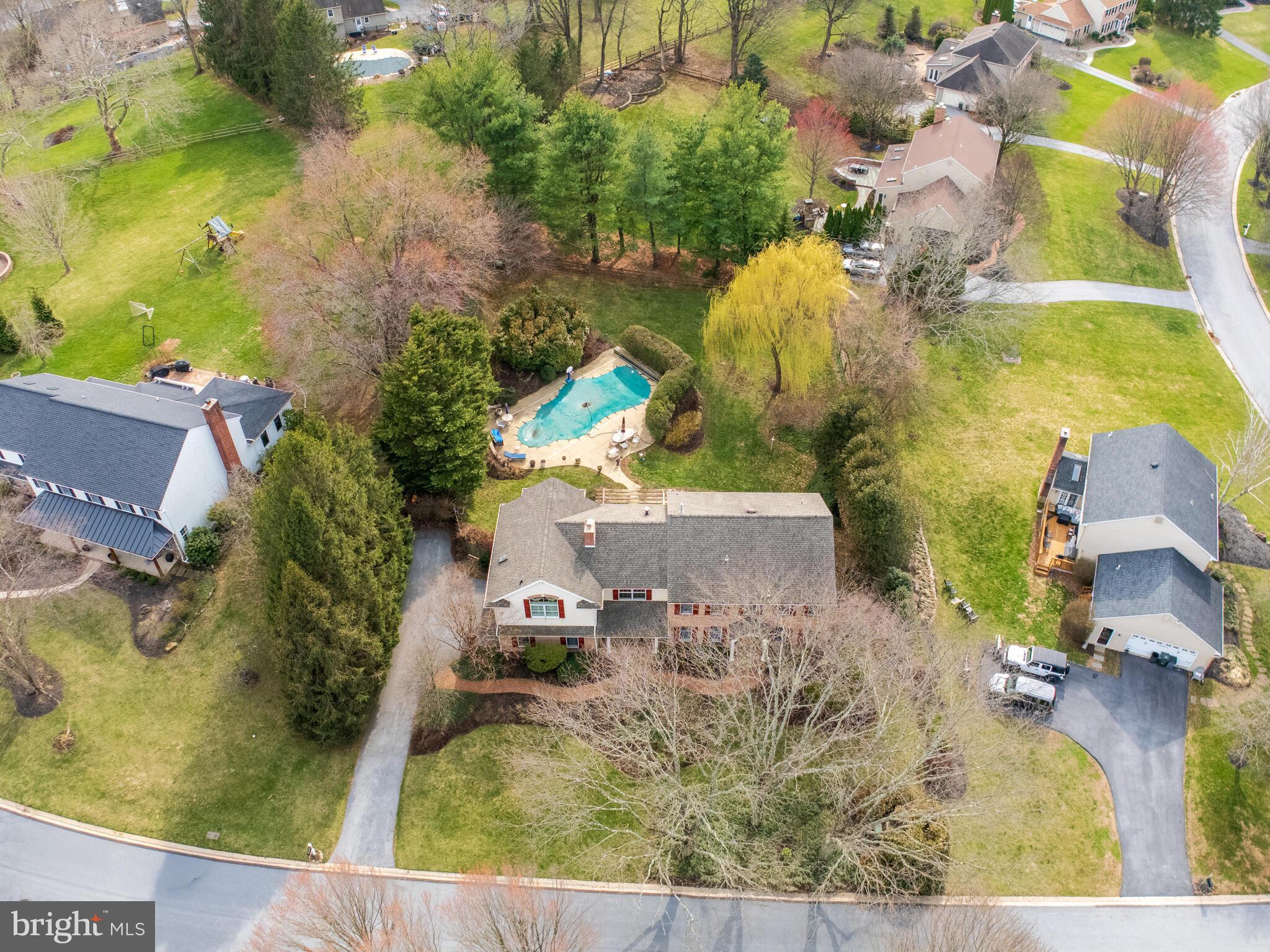 BOW TREE - Residential