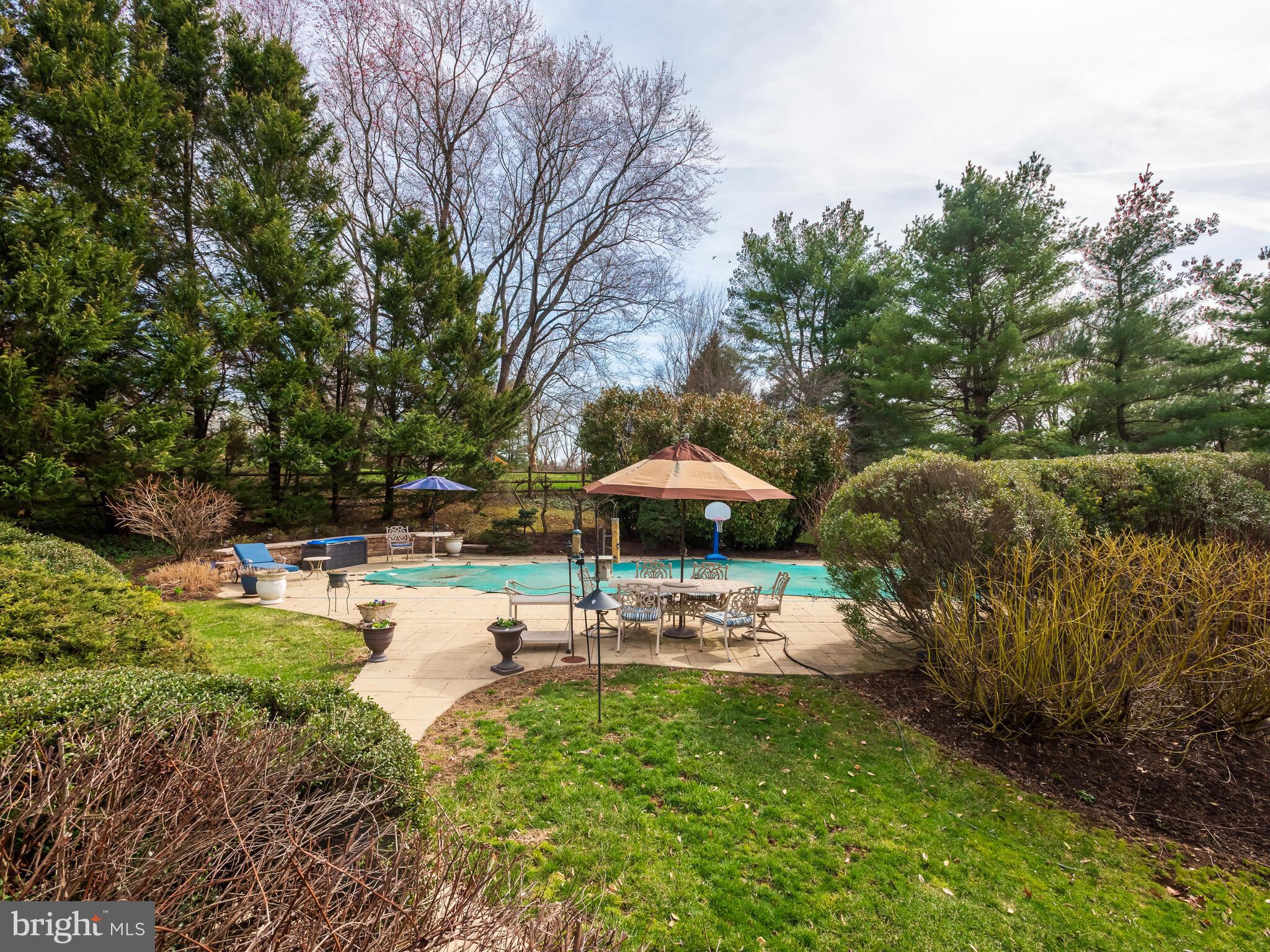 BOW TREE - Residential