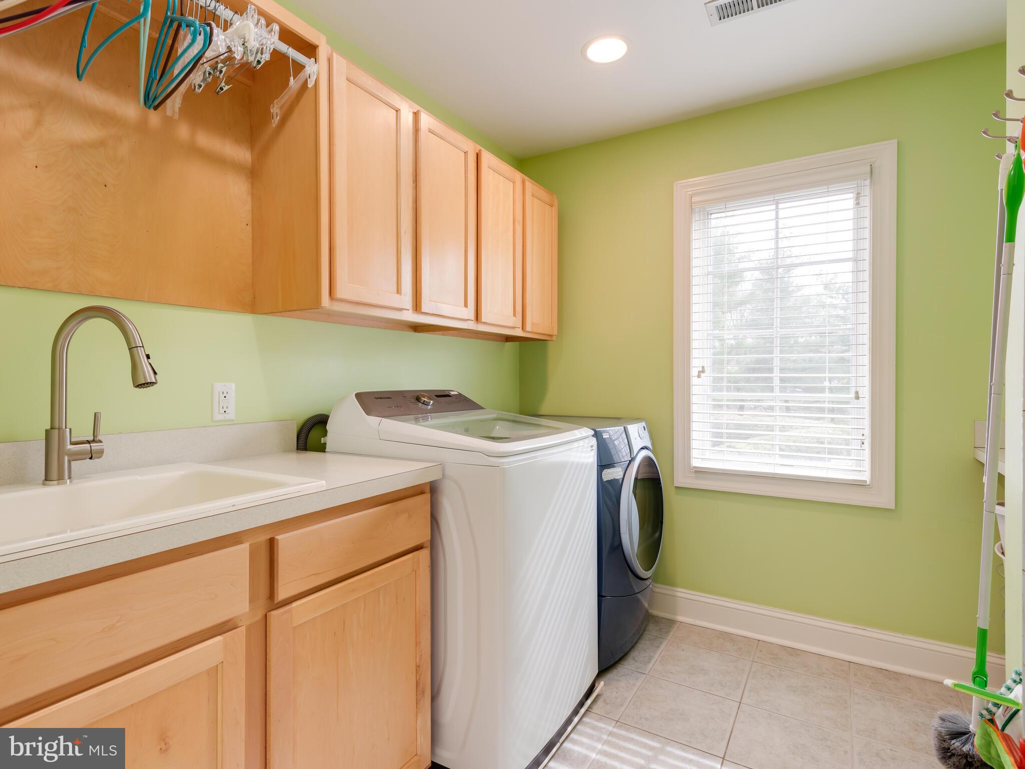 BOW TREE - Residential