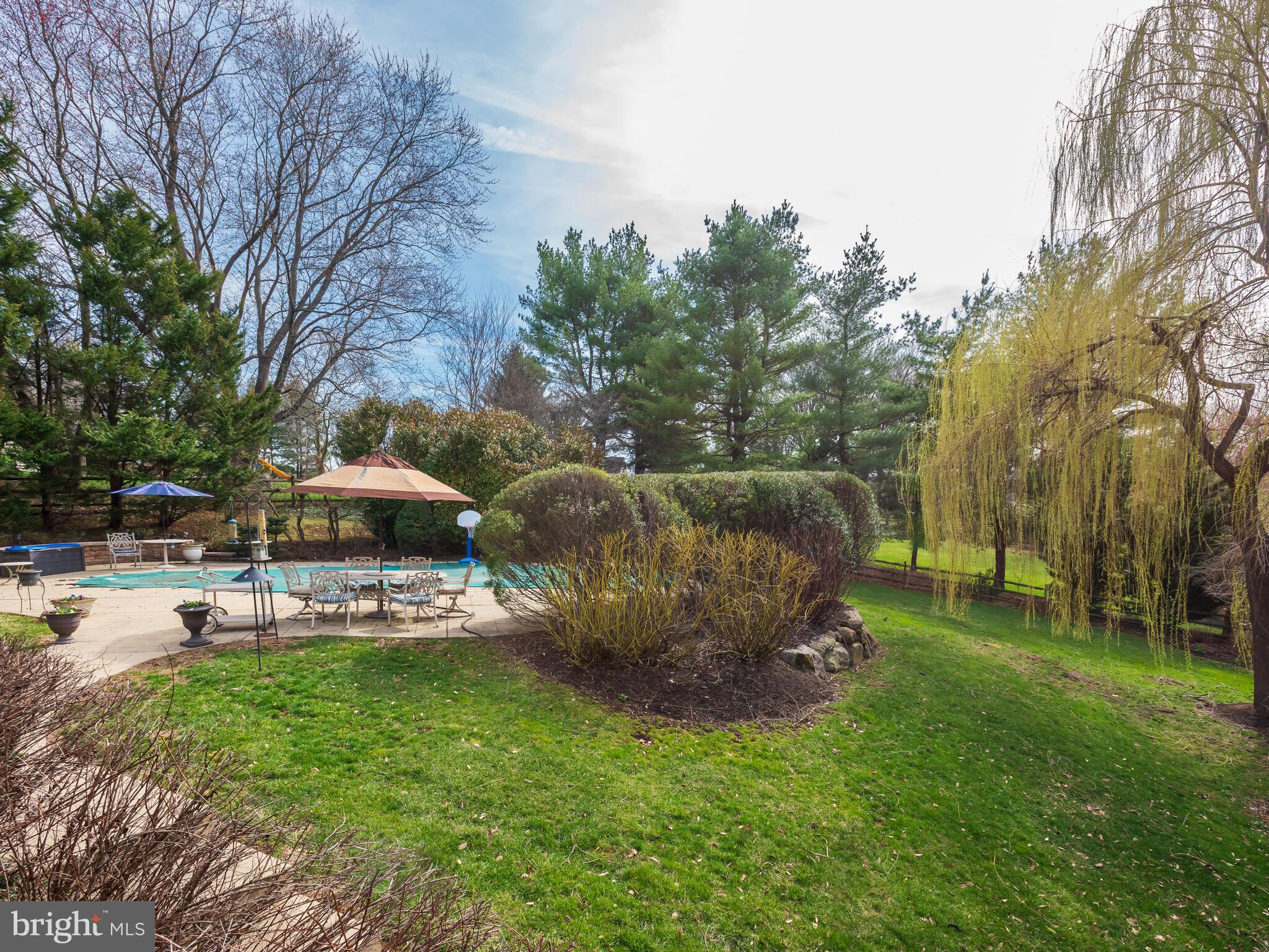 BOW TREE - Residential