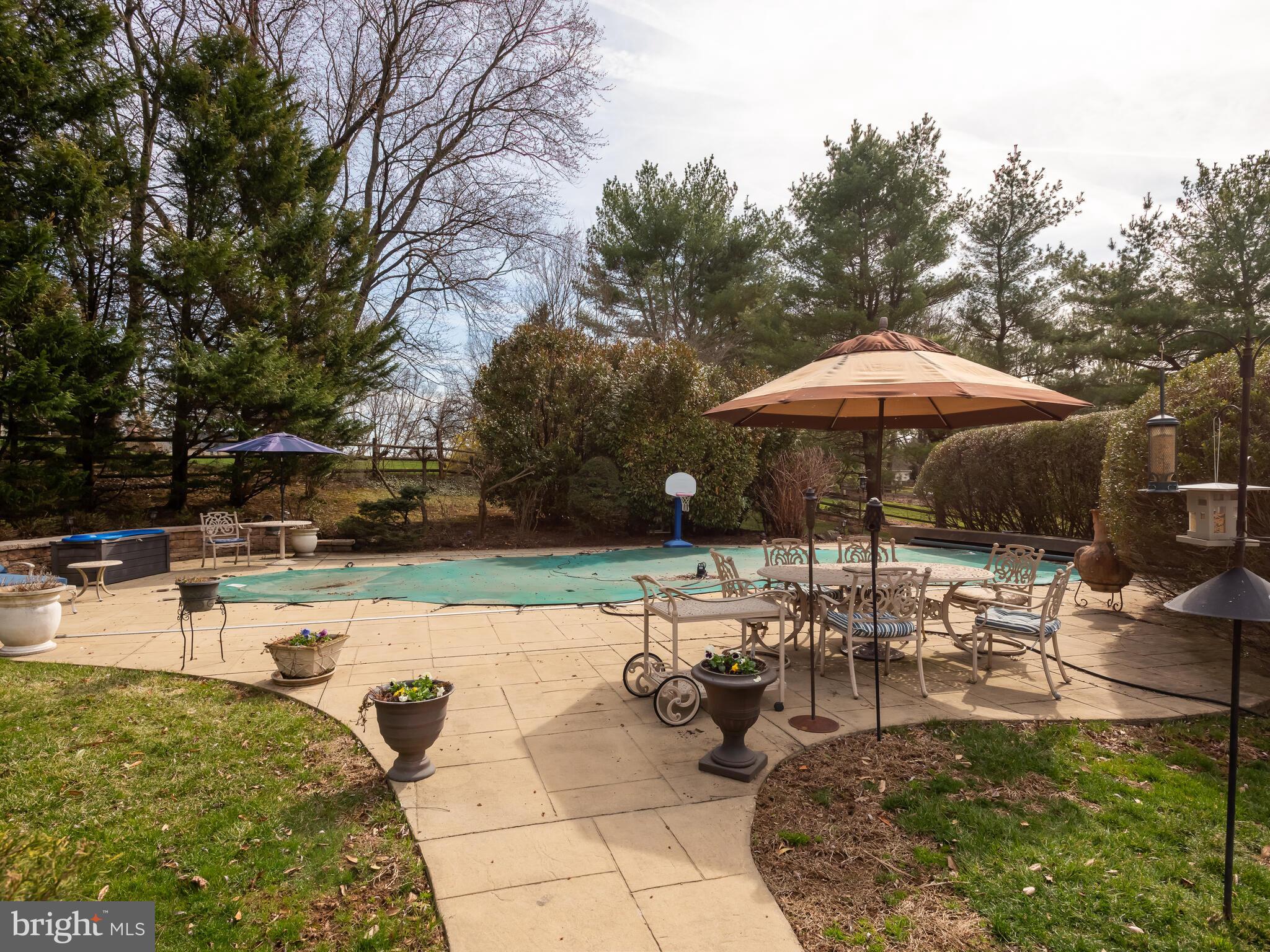 BOW TREE - Residential