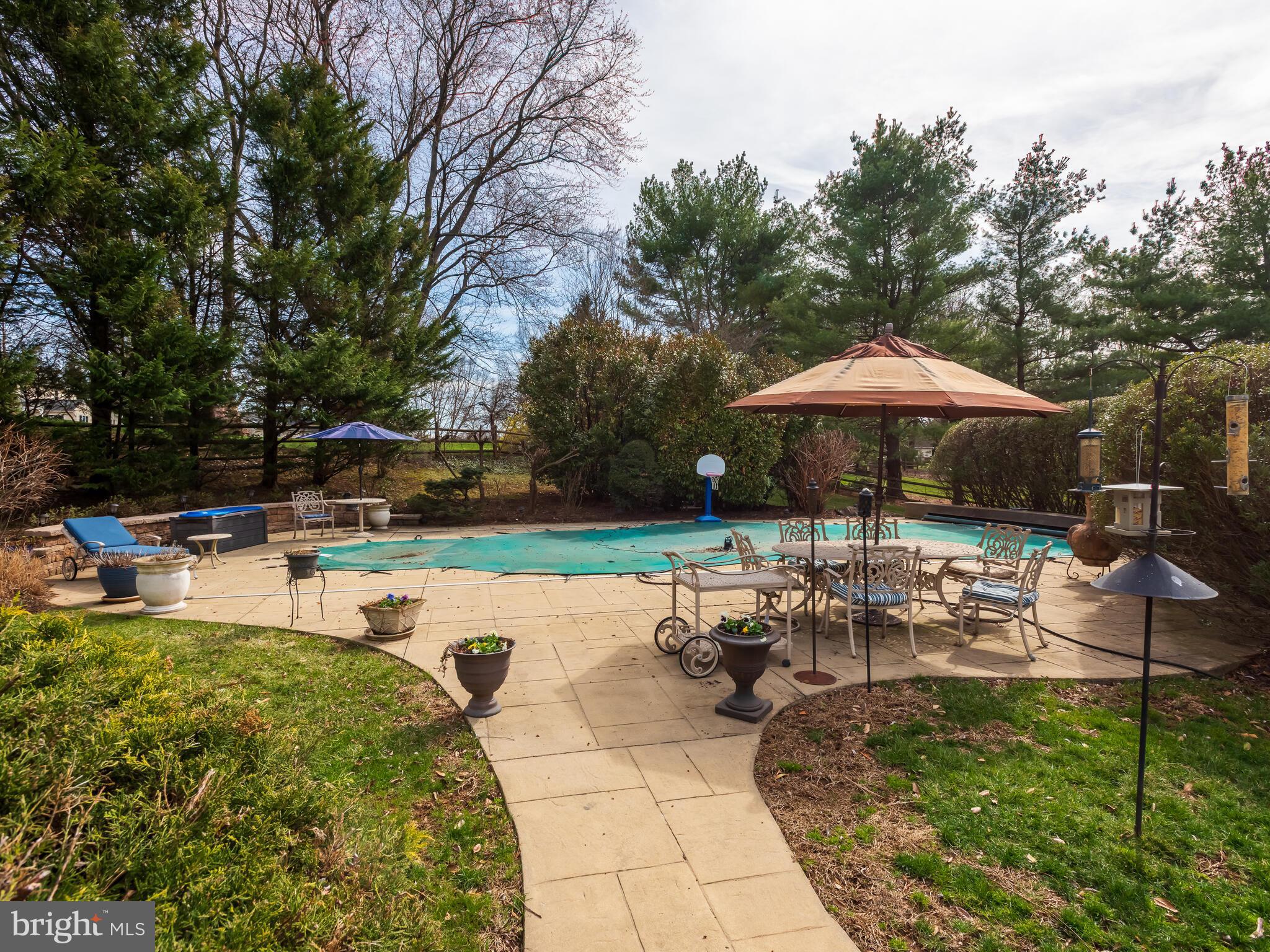 BOW TREE - Residential