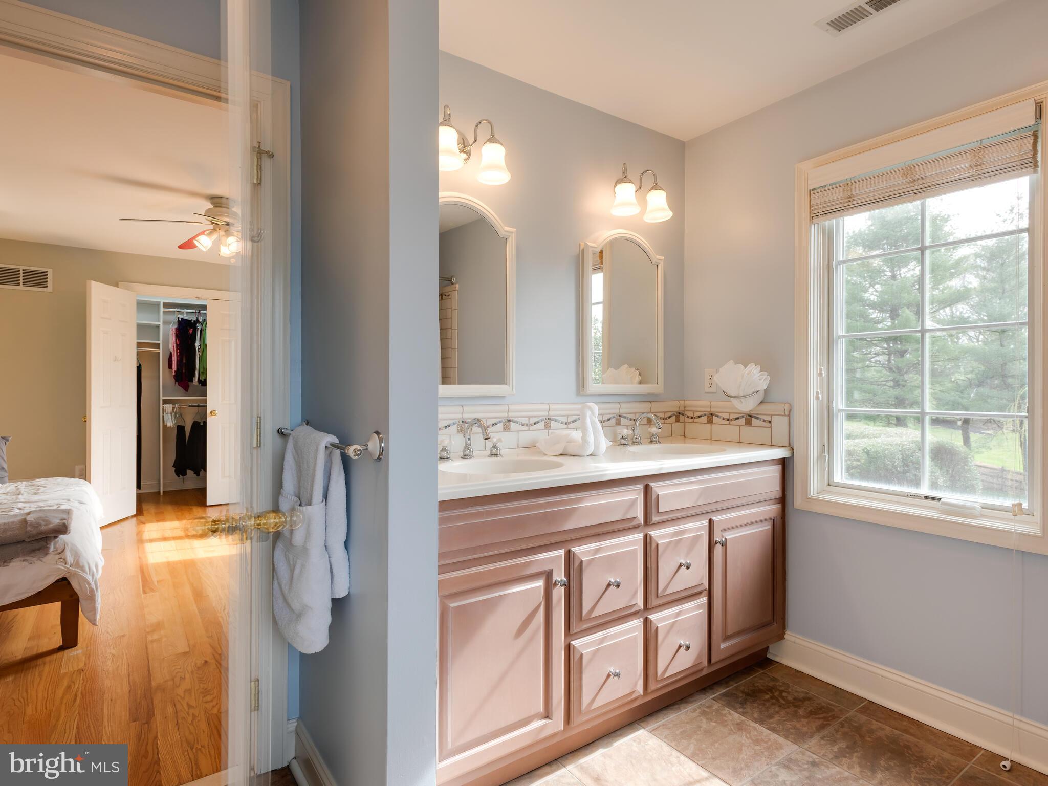 BOW TREE - Residential