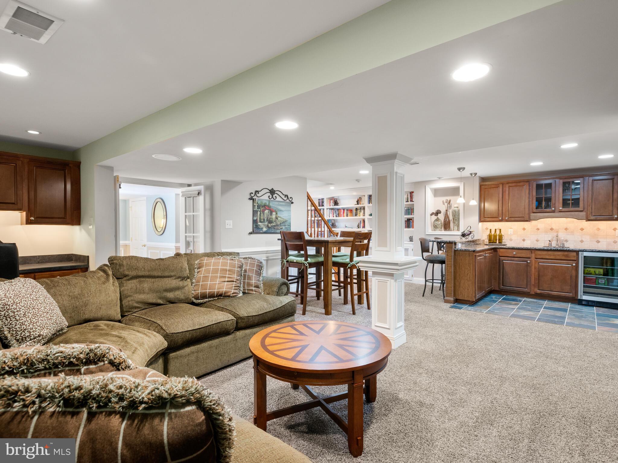 BOW TREE - Residential