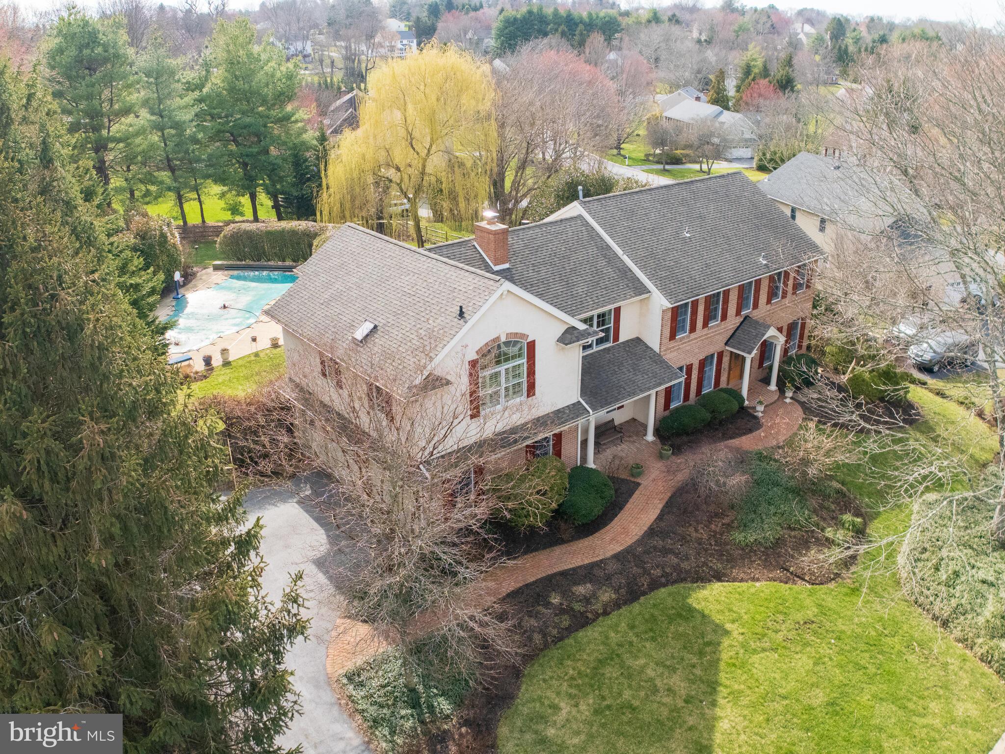 BOW TREE - Residential