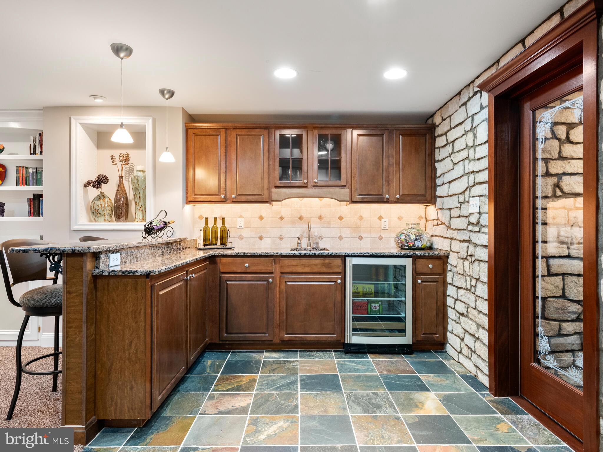 BOW TREE - Residential