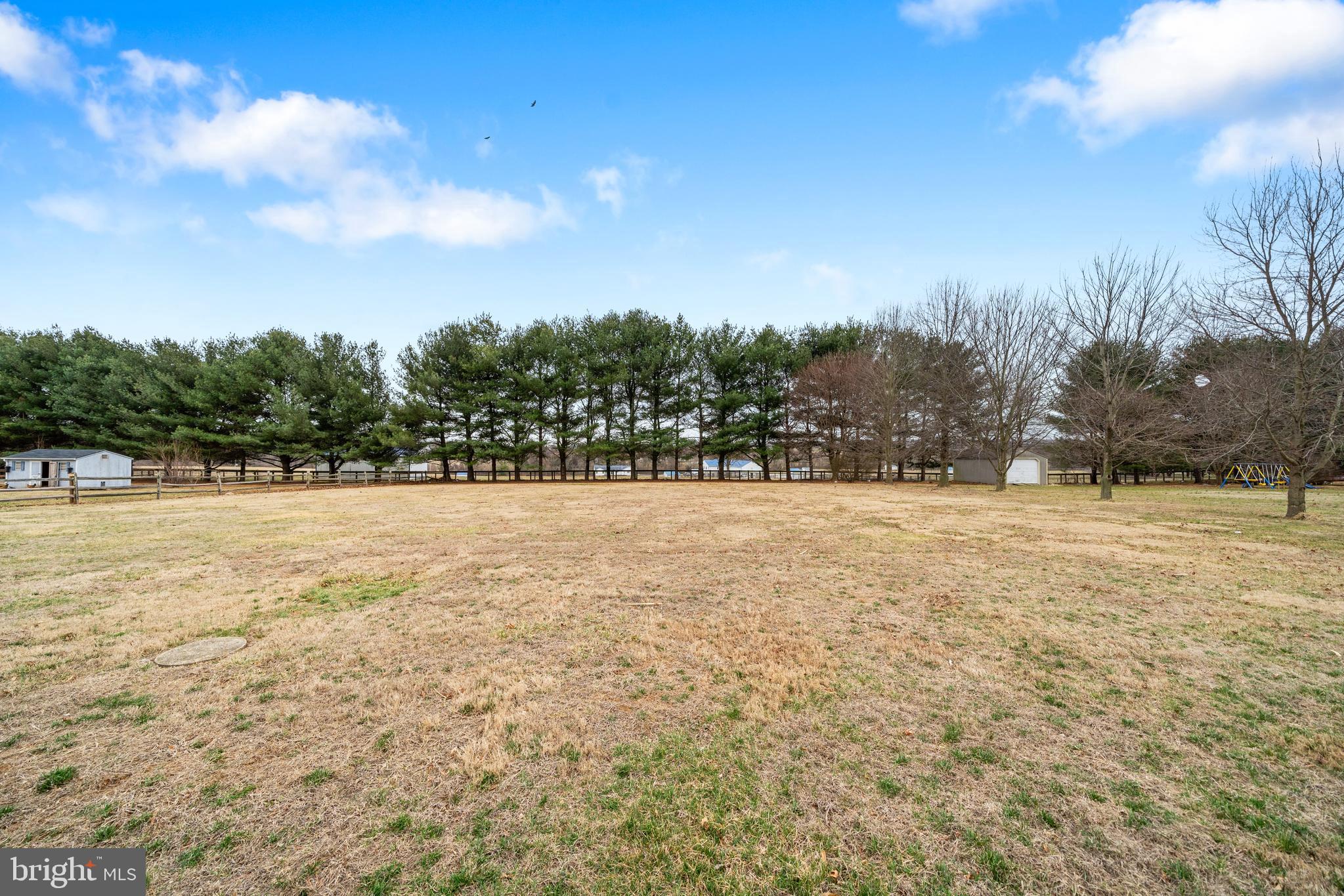 MONTGOMERYS INDEPENDENCE - Residential