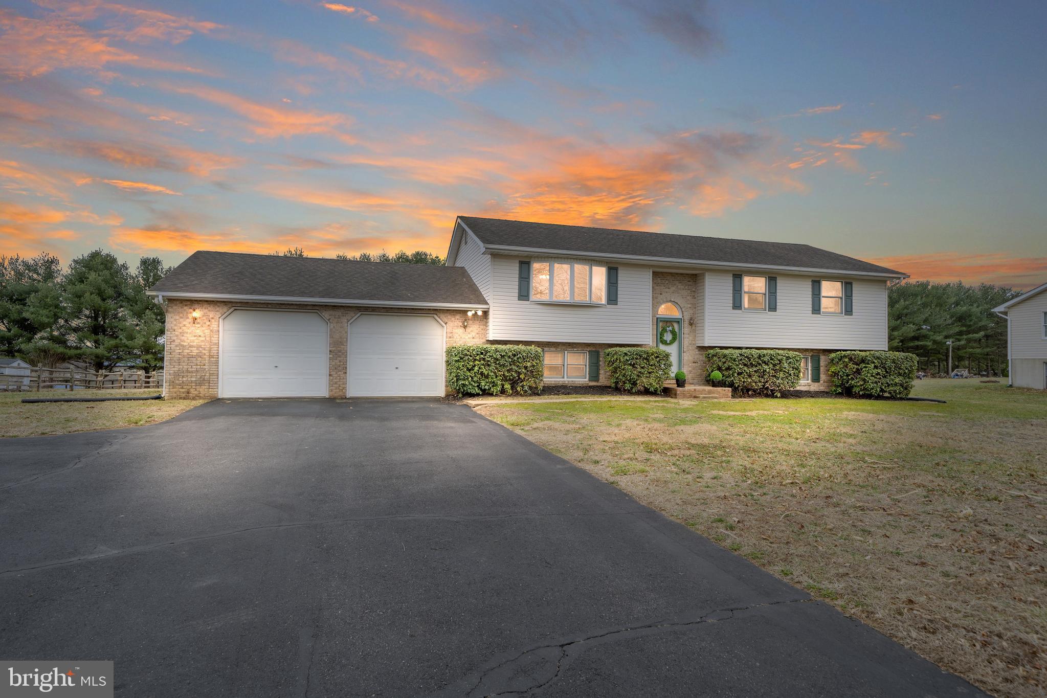 MONTGOMERYS INDEPENDENCE - Residential