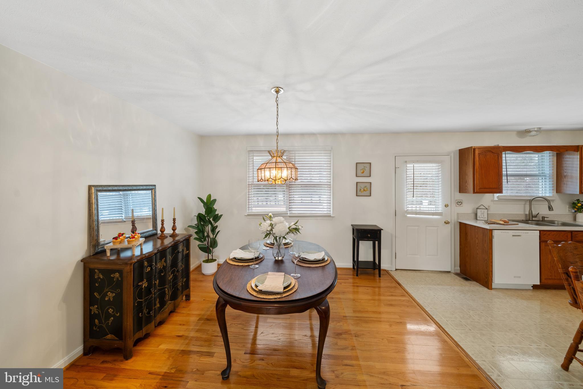 MONTGOMERYS INDEPENDENCE - Residential