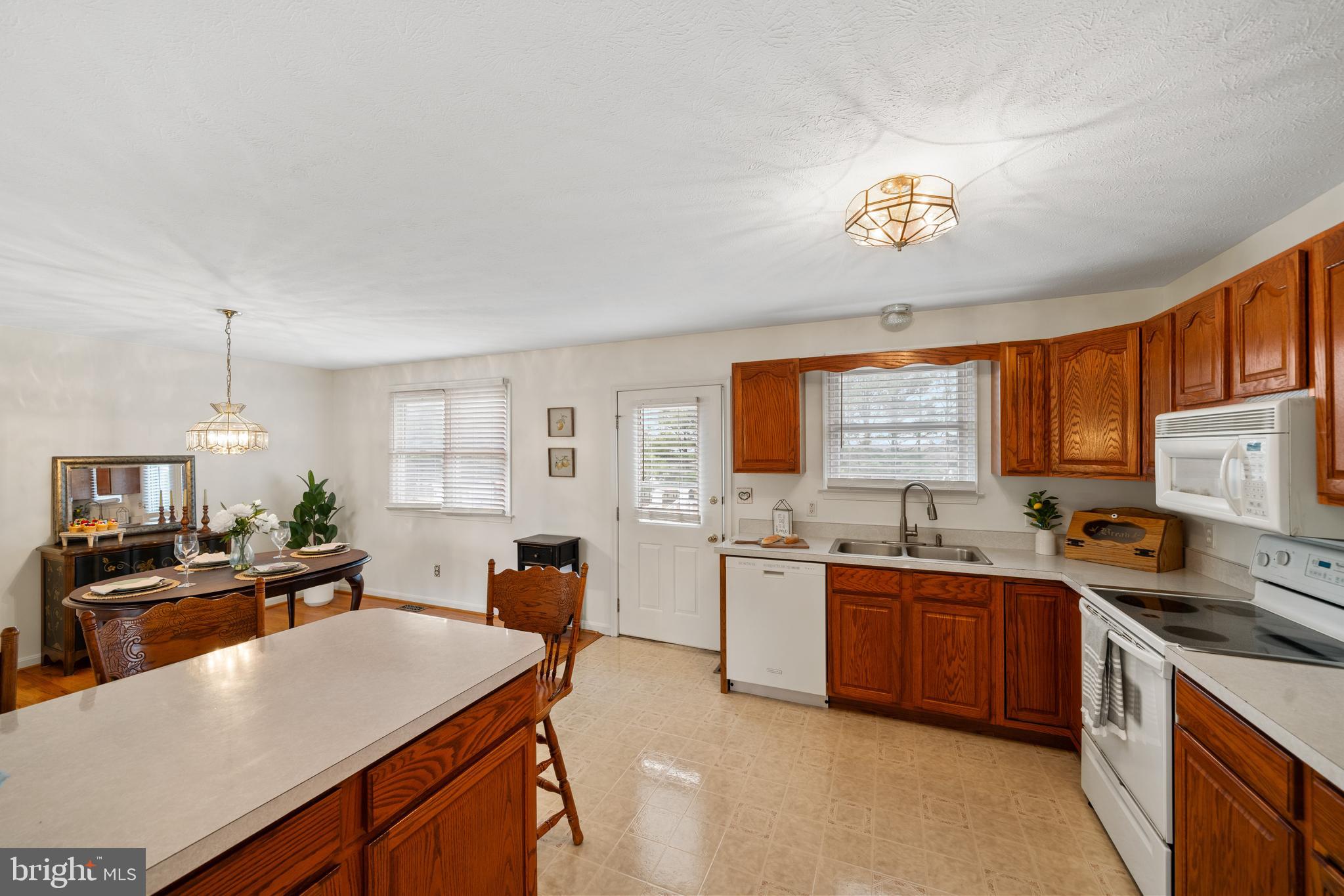 MONTGOMERYS INDEPENDENCE - Residential