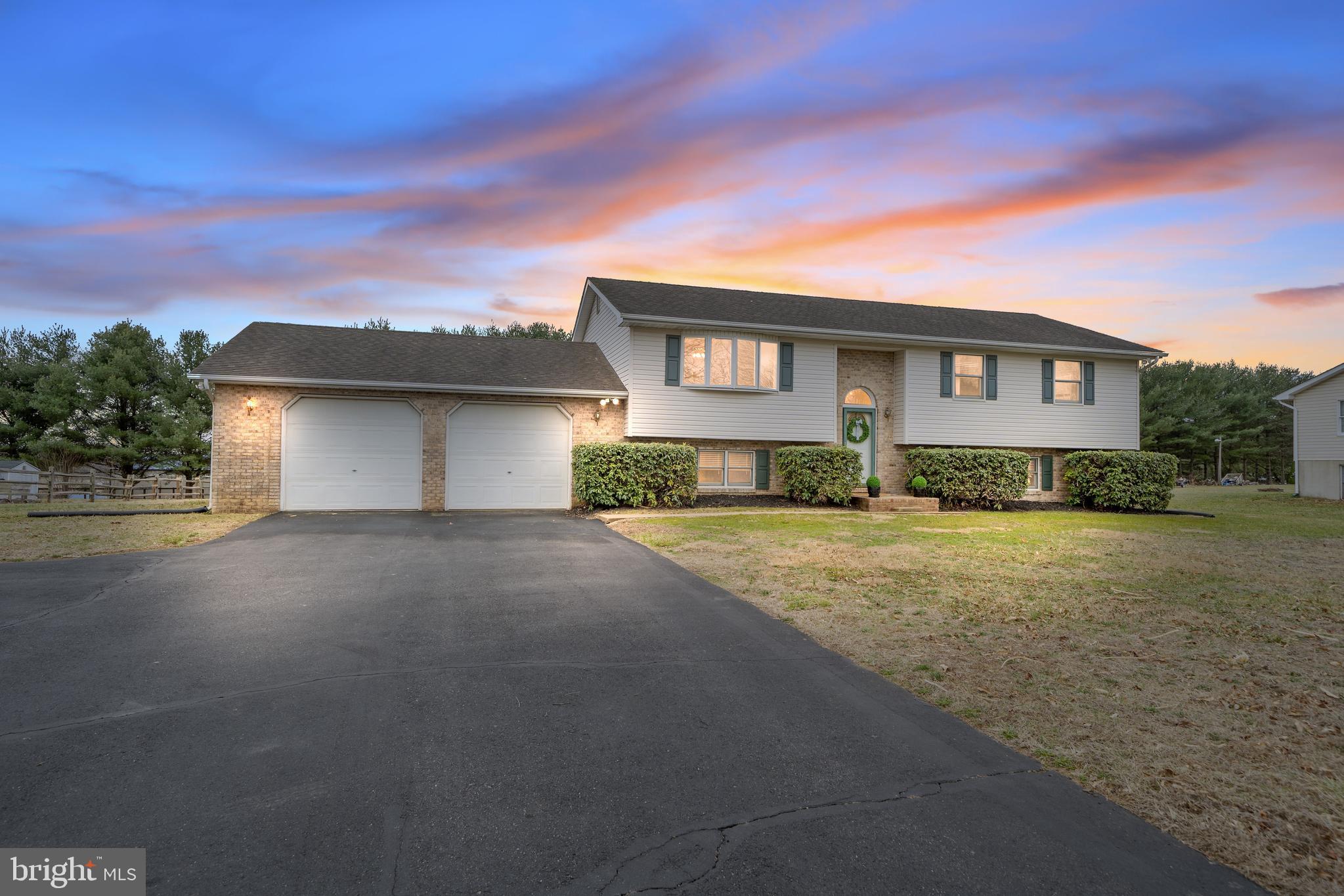 MONTGOMERYS INDEPENDENCE - Residential