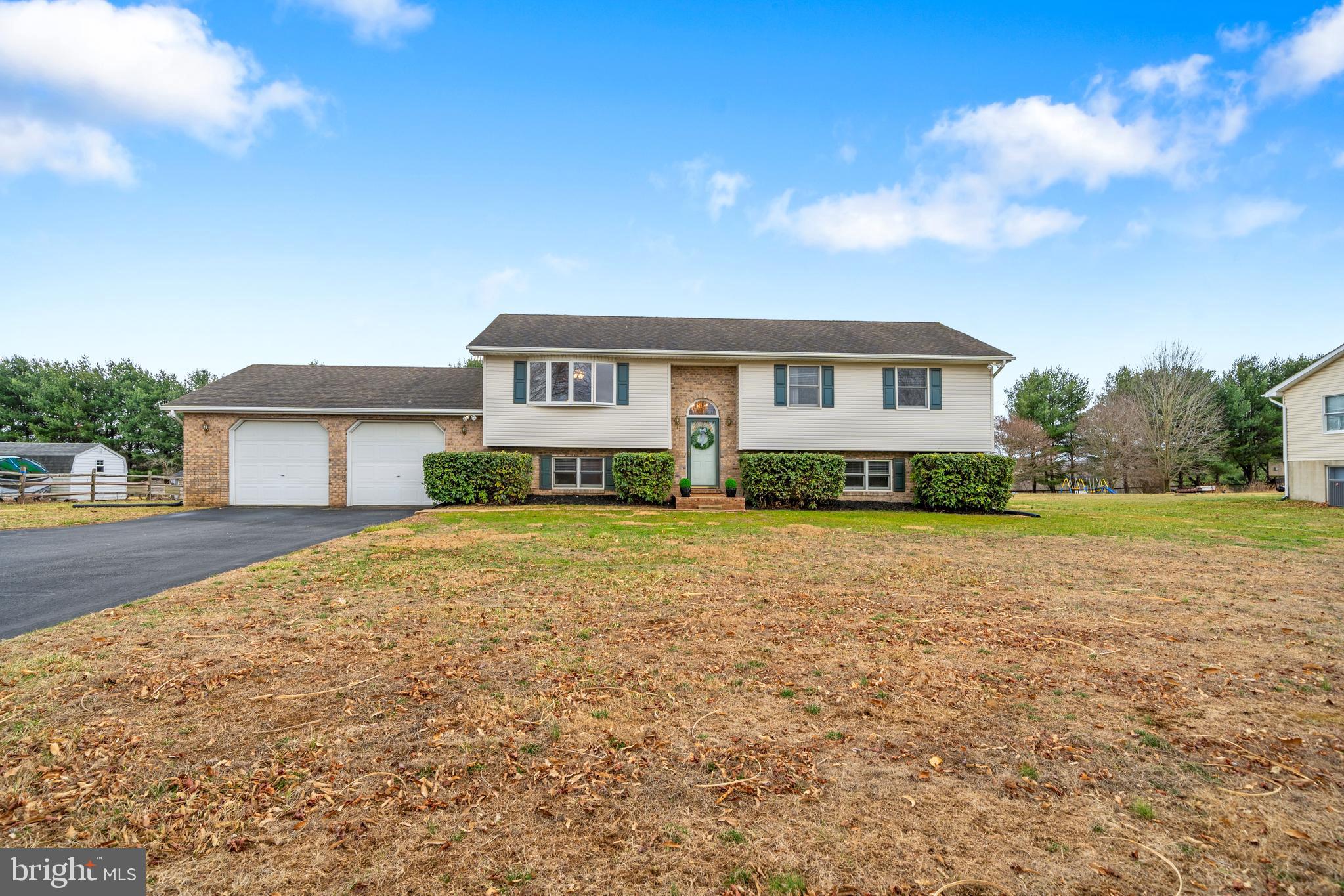 MONTGOMERYS INDEPENDENCE - Residential