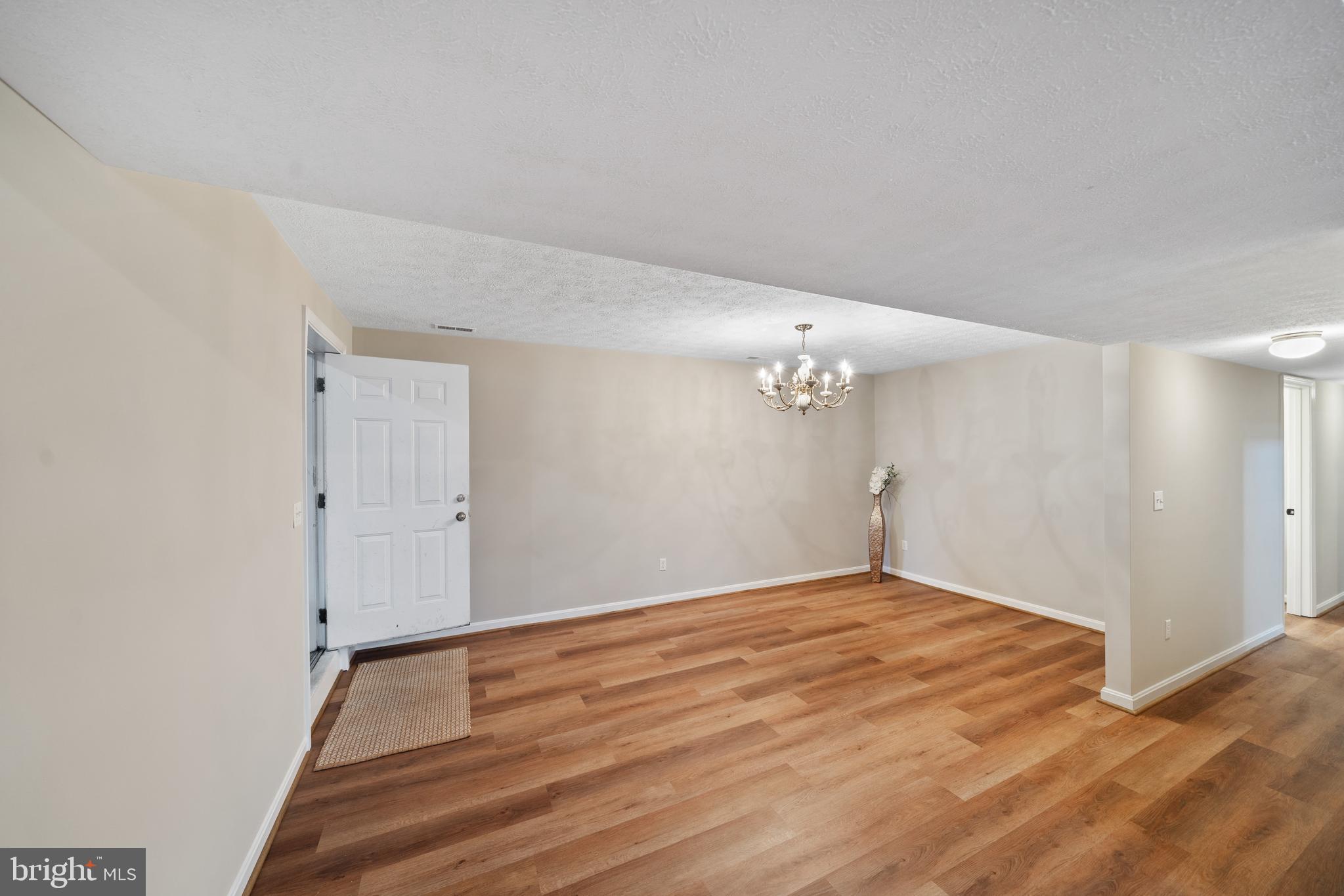 MONTGOMERYS INDEPENDENCE - Residential