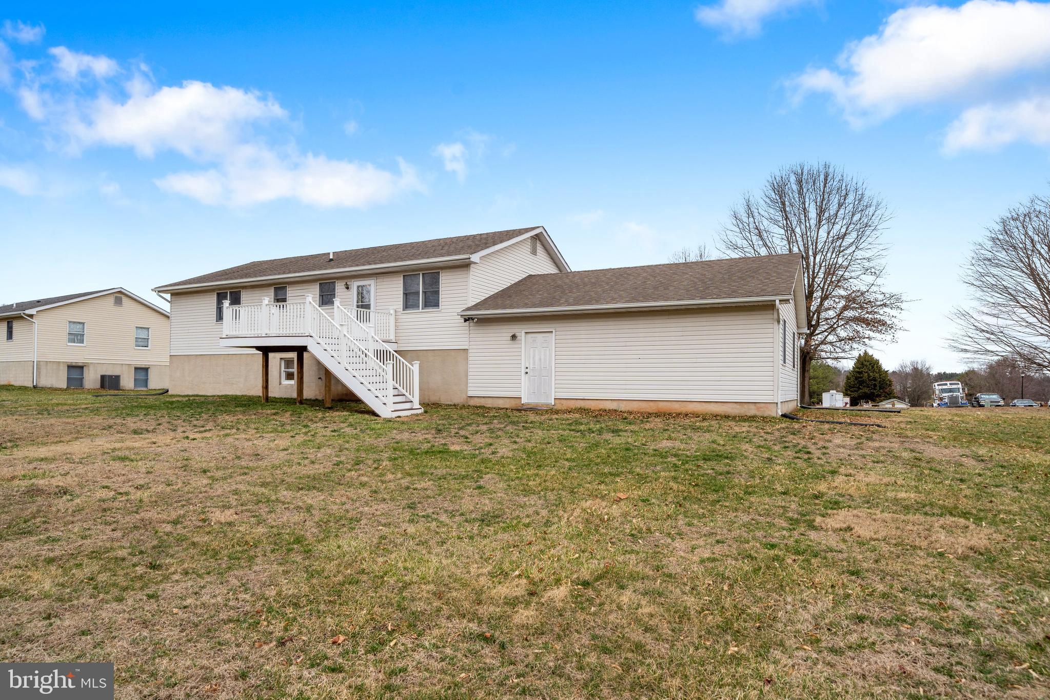 MONTGOMERYS INDEPENDENCE - Residential