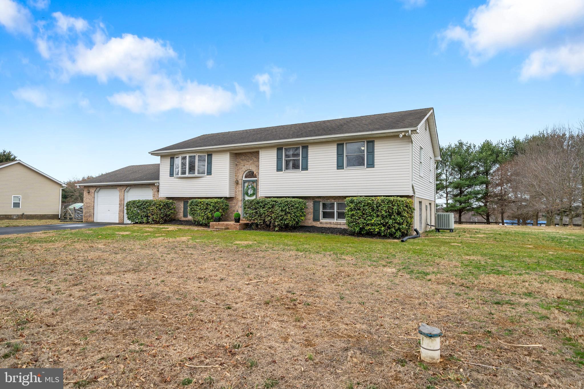 MONTGOMERYS INDEPENDENCE - Residential